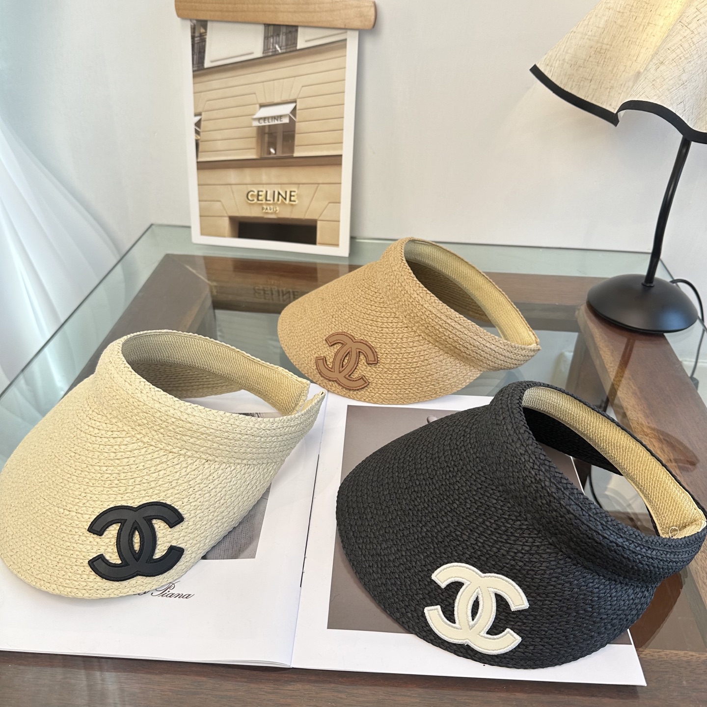 Chanel 香奶奶家，2026春夏新款细辩空顶帽，超甜超乖的小空顶🔝，细节和质感都拿捏得很完美！缤纷整