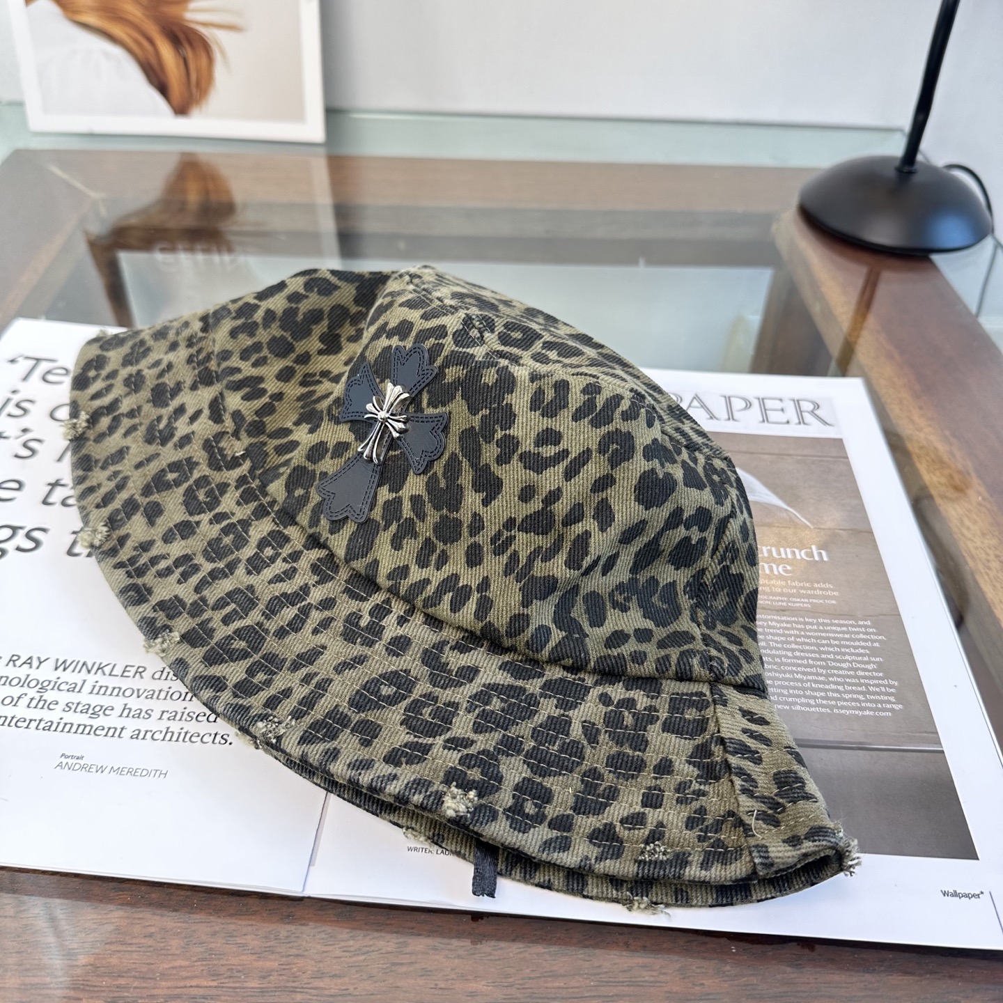 Chrome Hearts 克罗心豹纹 拼皮十字架 渔夫帽，男女同款。