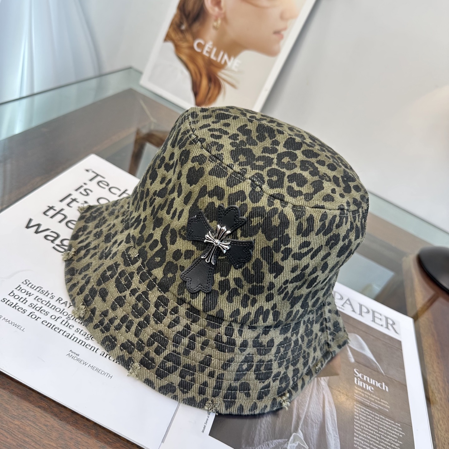 Chrome Hearts 克罗心豹纹 拼皮十字架 渔夫帽，男女同款。