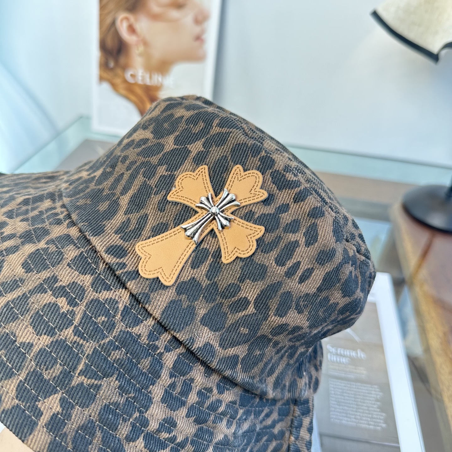 Chrome Hearts 克罗心豹纹 拼皮十字架 渔夫帽，男女同款。