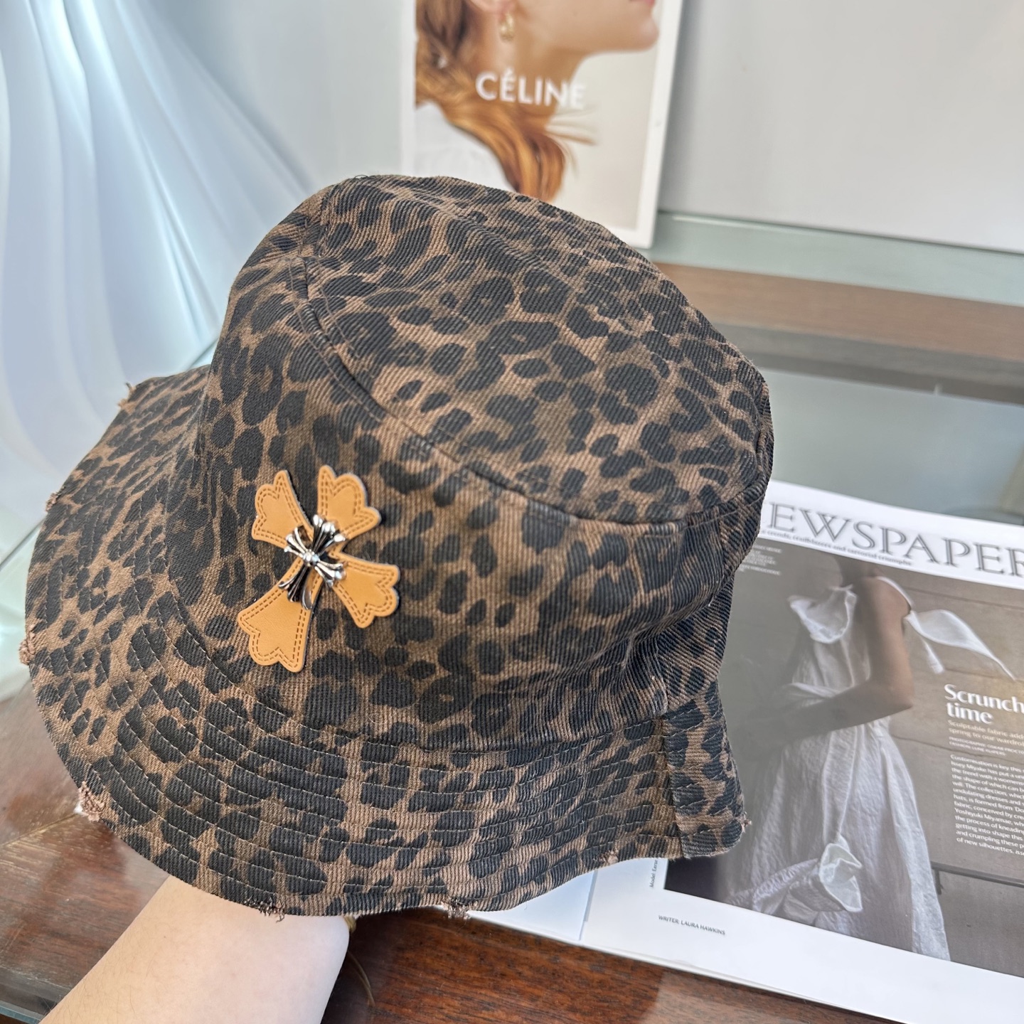 Chrome Hearts 克罗心豹纹 拼皮十字架 渔夫帽，男女同款。