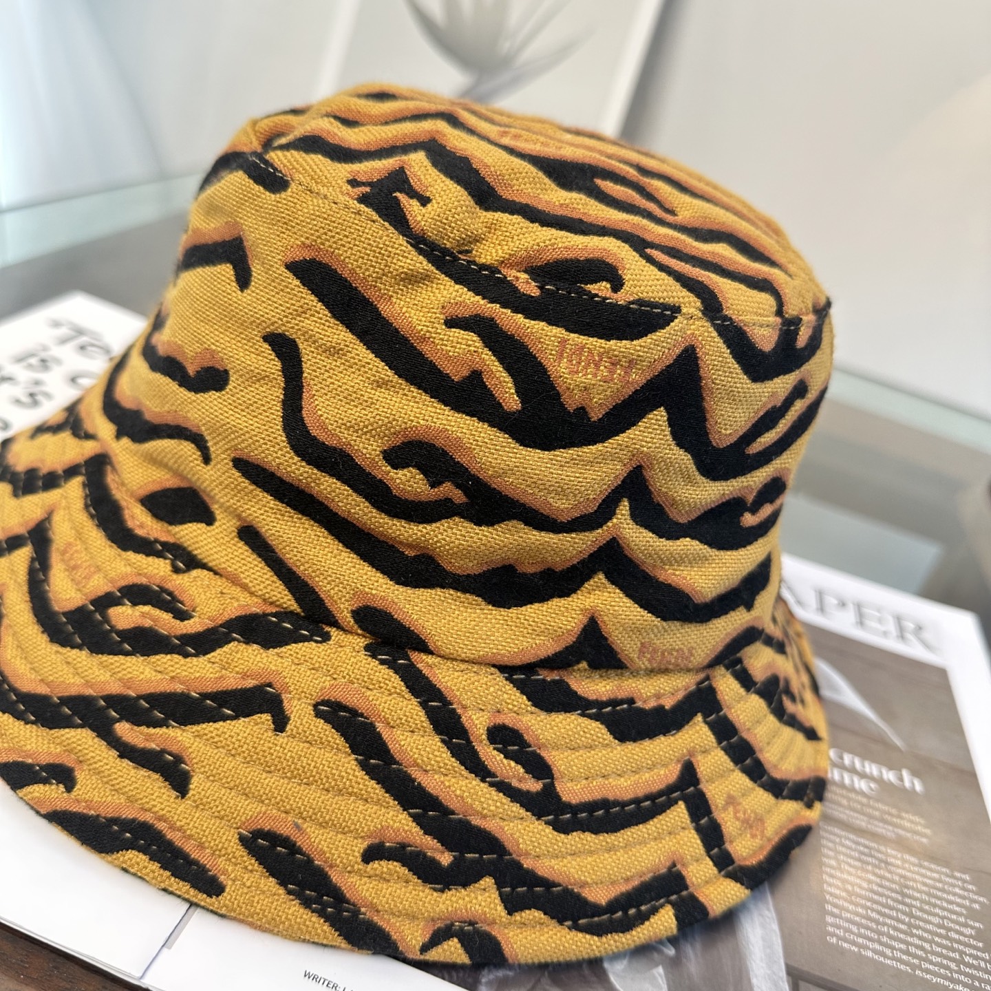 Fendi FEND芬迪 渔夫帽 款 轻盈透气。完美版型，对格精准无误， 品质，独家 摄，男女适用