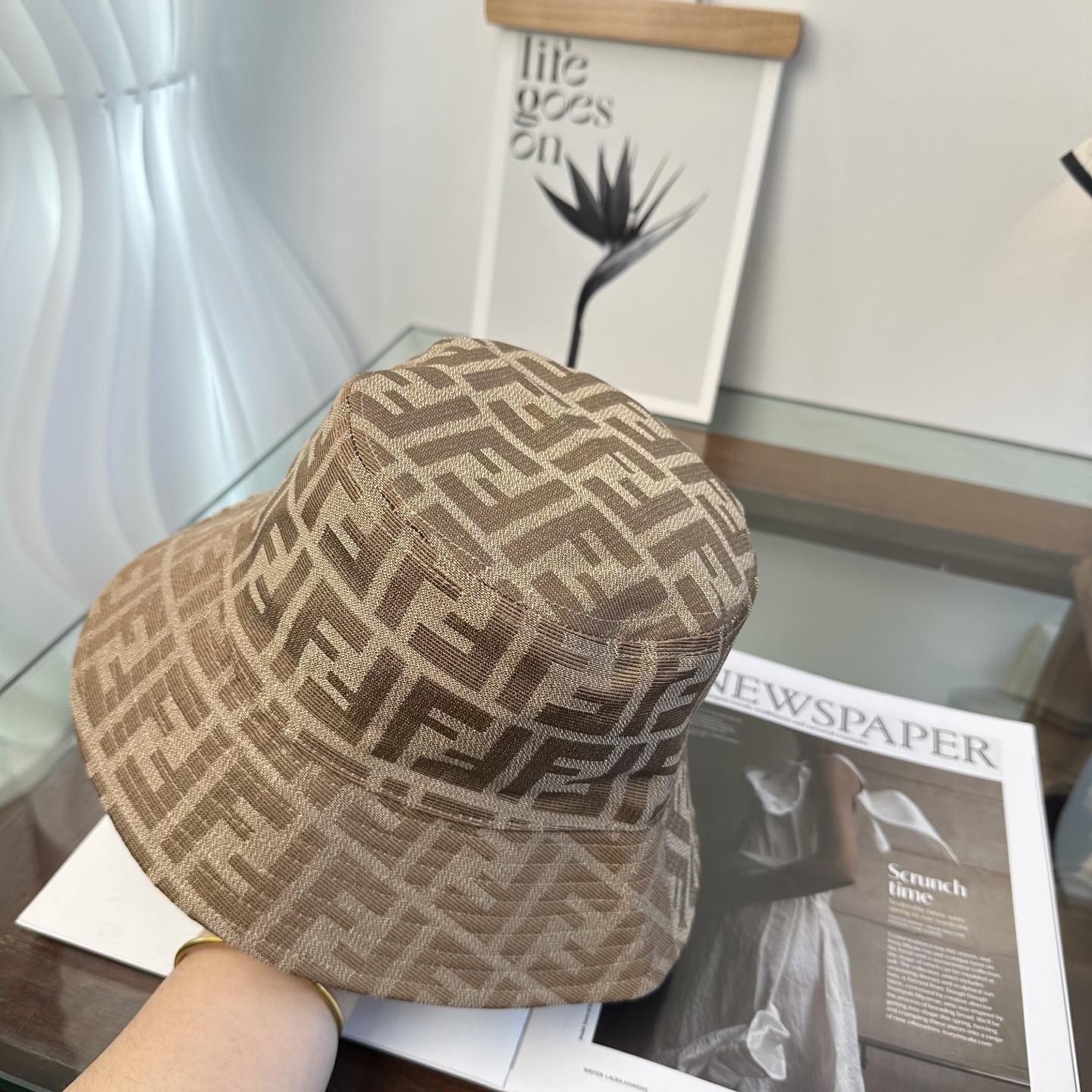 Fendi FEND芬迪 渔夫帽 款 轻盈透气。完美版型，对格精准无误， 品质，独家 摄，男女适用