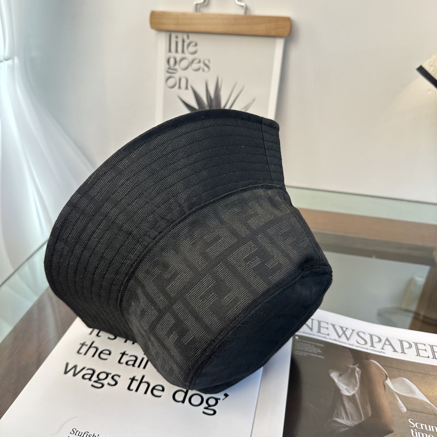 Fendi FEND芬迪 渔夫帽 款 轻盈透气。完美版型，对格精准无误， 品质，独家 摄，男女适用
