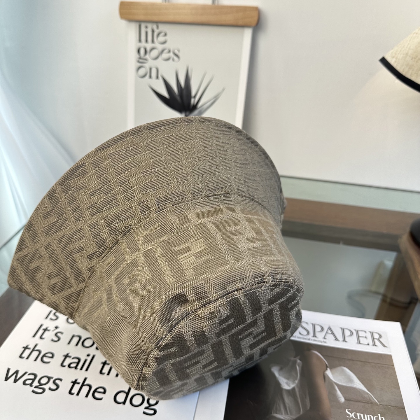 Fendi FEND芬迪 渔夫帽 款 轻盈透气。完美版型，对格精准无误， 品质，独家 摄，男女适用