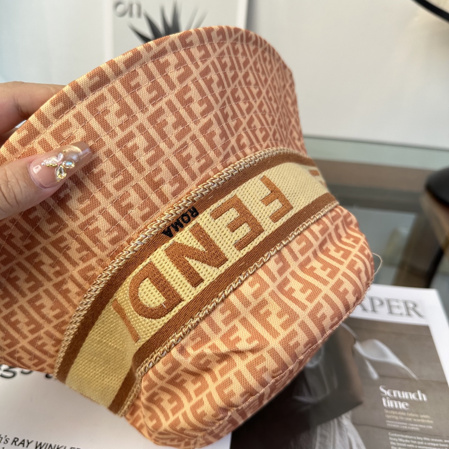 FEND芬迪 原单渔夫帽 专柜热卖款 轻盈透气。完美版型，对格精准无误，原厂品质，独家实物拍摄，男女适用