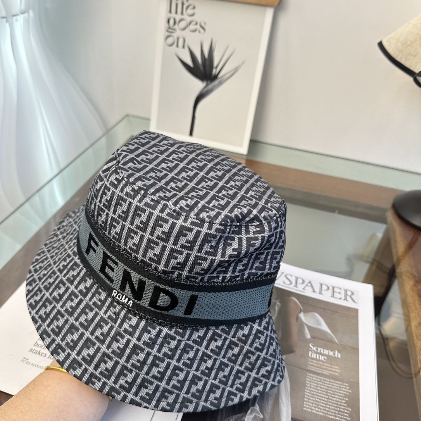 FEND芬迪 原单渔夫帽 专柜热卖款 轻盈透气。完美版型，对格精准无误，原厂品质，独家实物拍摄，男女适用