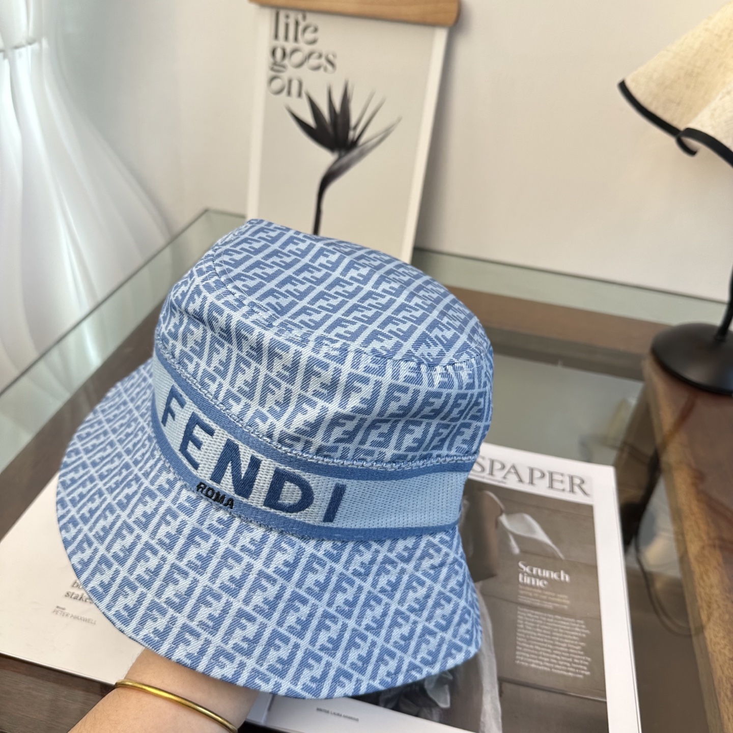 FEND芬迪 原单渔夫帽 专柜热卖款 轻盈透气。完美版型，对格精准无误，原厂品质，独家实物拍摄，男女适用