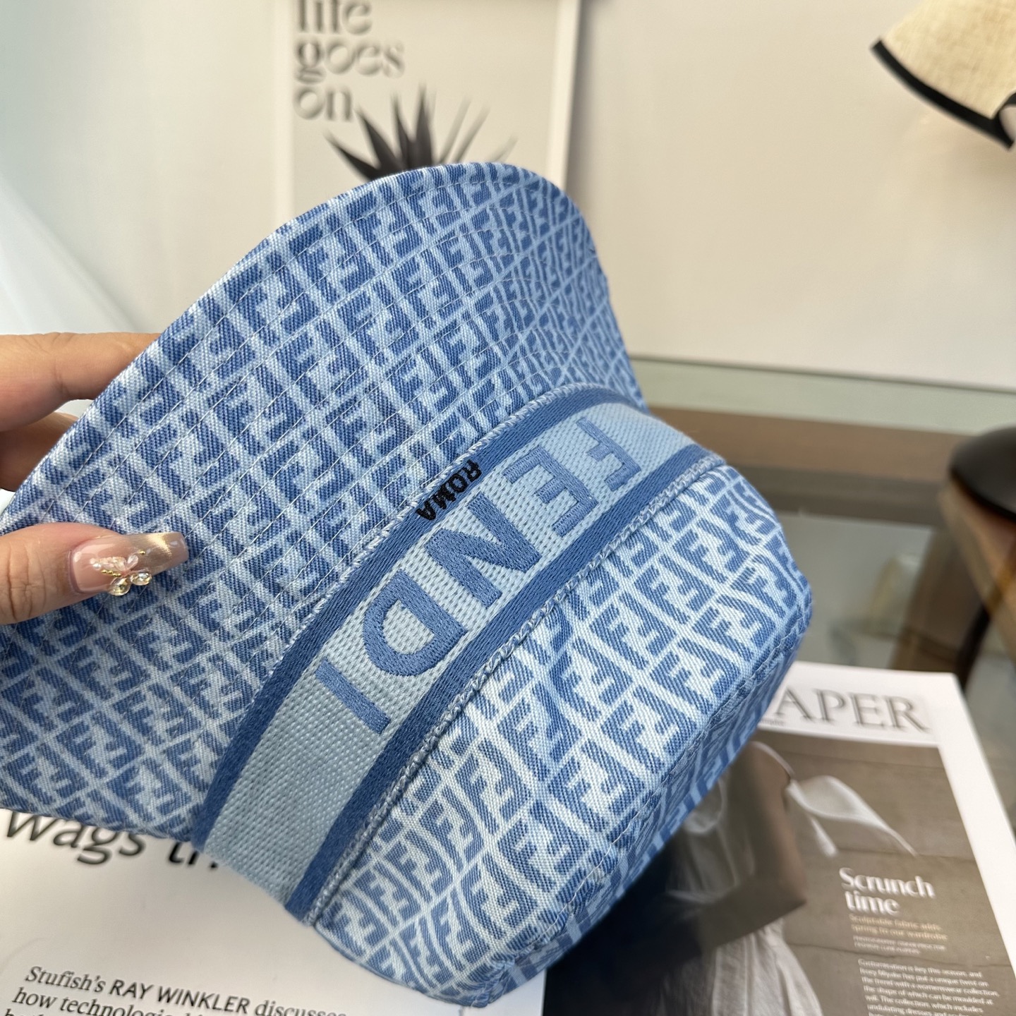 FEND芬迪 原单渔夫帽 专柜热卖款 轻盈透气。完美版型，对格精准无误，原厂品质，独家实物拍摄，男女适用