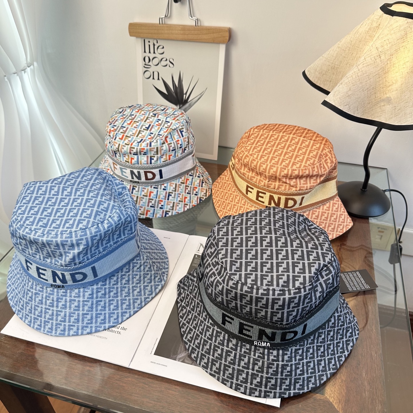 FEND芬迪 原单渔夫帽 专柜热卖款 轻盈透气。完美版型，对格精准无误，原厂品质，独家实物拍摄，男女适用