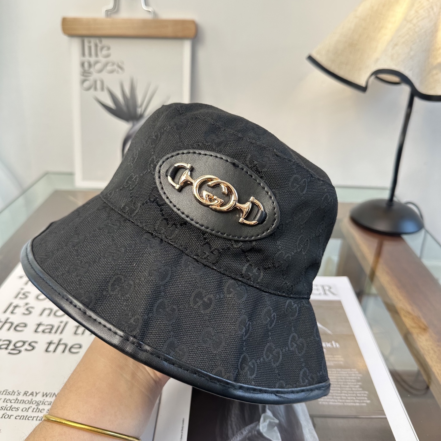 、GUCCI古奇 原单渔夫帽 专柜热卖款 轻盈透气。完美版型，对格精准无误，原厂品质，独家实物拍摄，男女