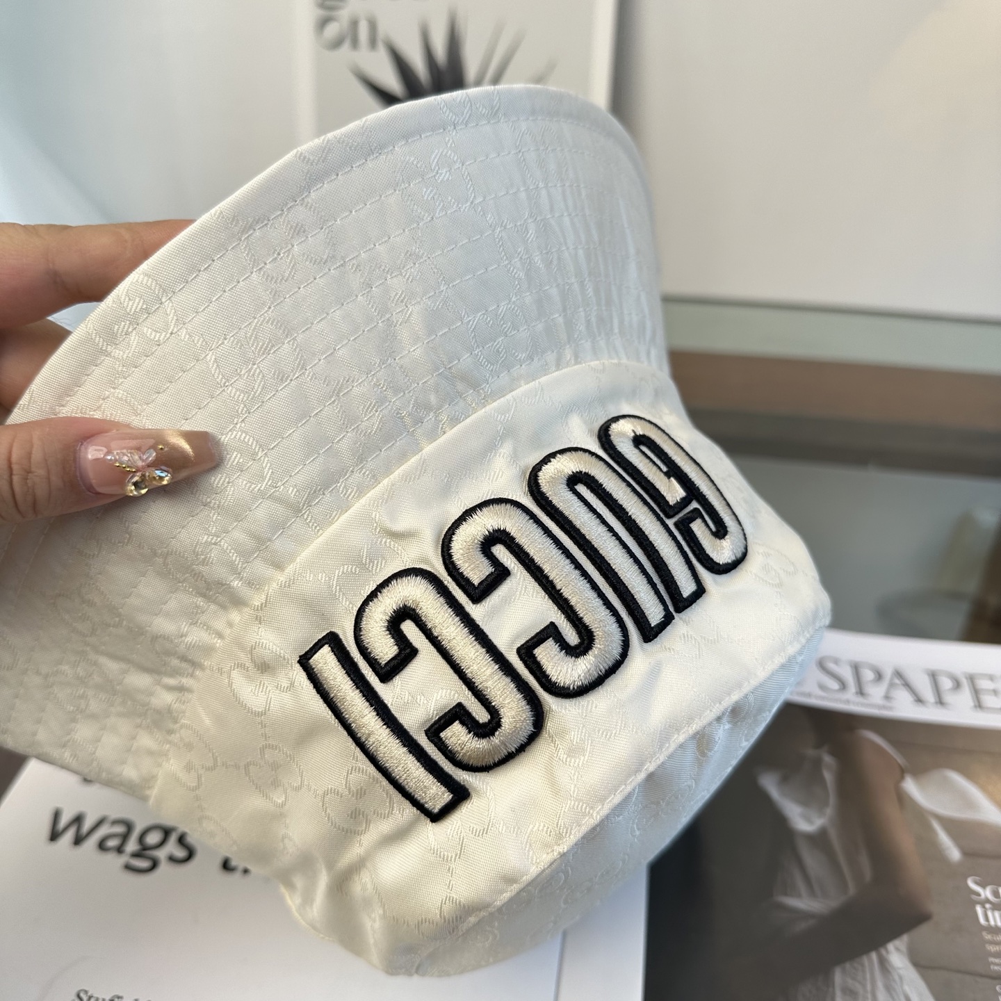 Gucci 古奇 原单渔夫帽 专柜热卖款 轻盈透气。完美版型，对格精准无误，原厂品质，独家实物拍摄，男女