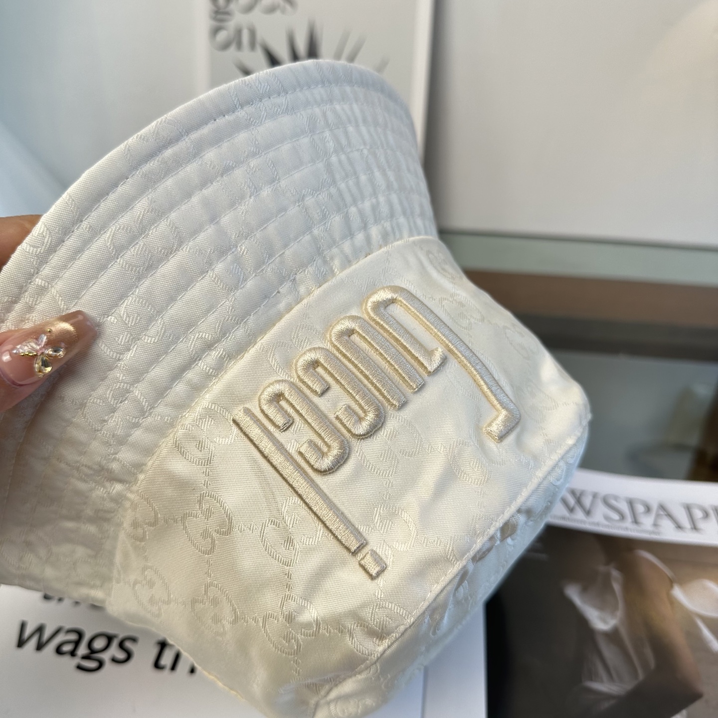 Gucci 古奇 原单渔夫帽 专柜热卖款 轻盈透气。完美版型，对格精准无误，原厂品质，独家实物拍摄，男女