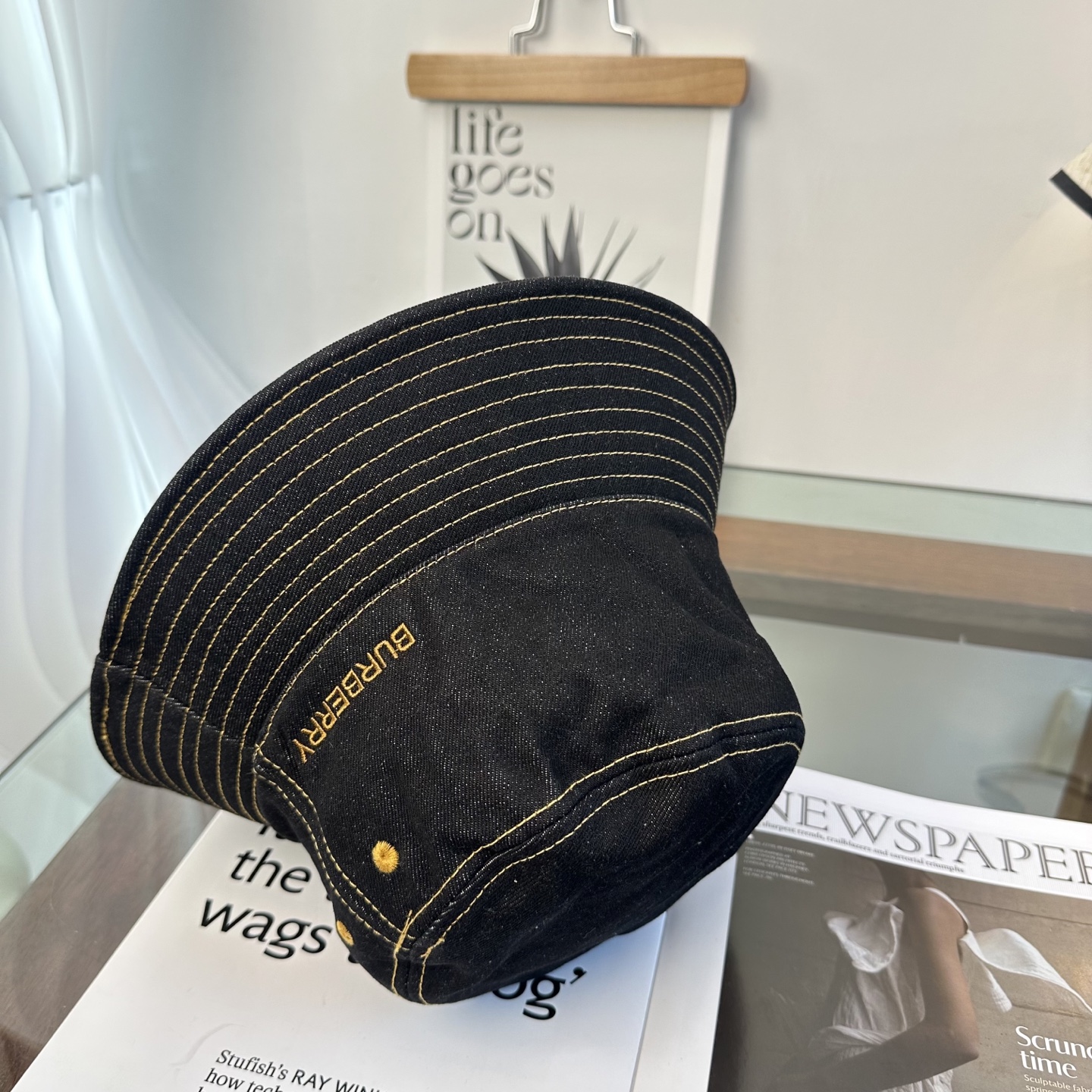 Burberry Burberry（巴宝莉） 渔夫帽 款 轻盈透气。完美版型，对格精准无误， 品质，独家 摄，男女适用