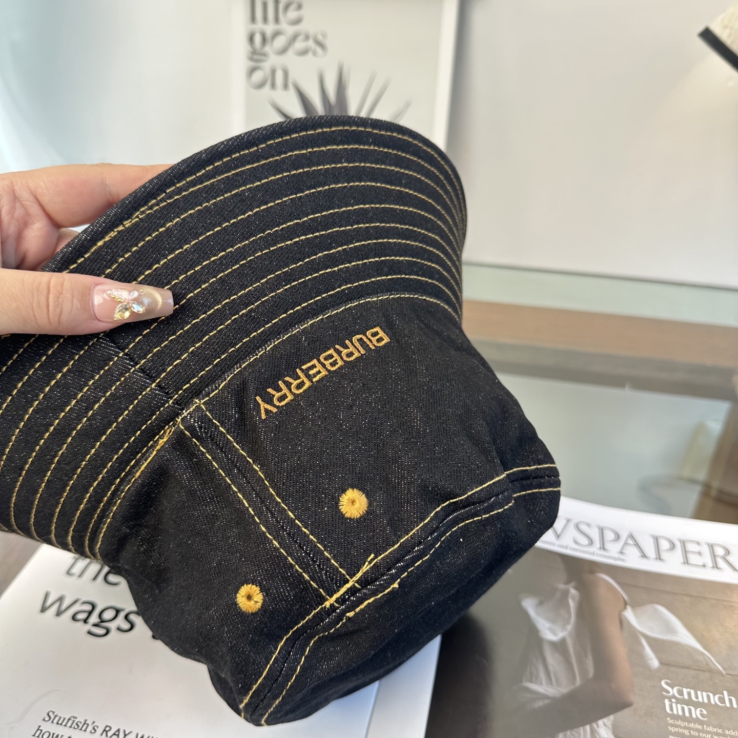 Burberry Burberry（巴宝莉） 渔夫帽 款 轻盈透气。完美版型，对格精准无误， 品质，独家 摄，男女适用