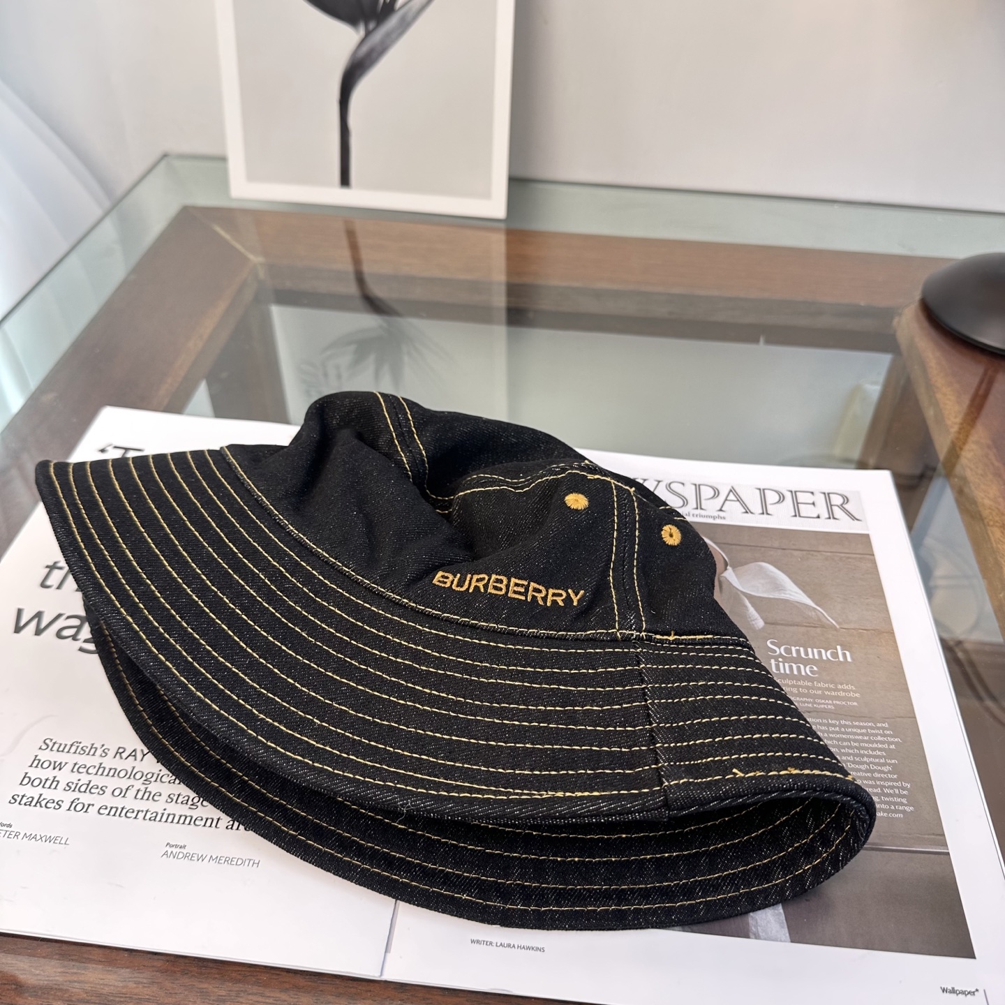 Burberry Burberry（巴宝莉） 渔夫帽 款 轻盈透气。完美版型，对格精准无误， 品质，独家 摄，男女适用