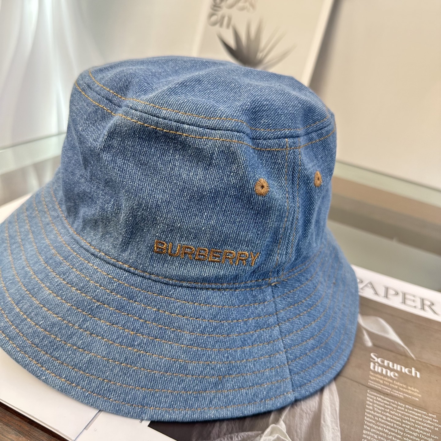 Burberry Burberry（巴宝莉） 渔夫帽 款 轻盈透气。完美版型，对格精准无误， 品质，独家 摄，男女适用