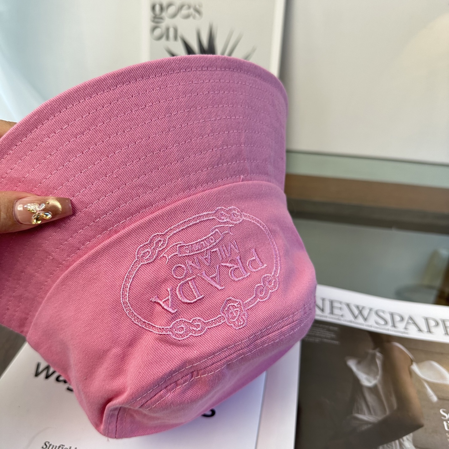 普拉达 Prada 经典渔夫帽，显脸小 大牌款超好搭配，赶紧入手！