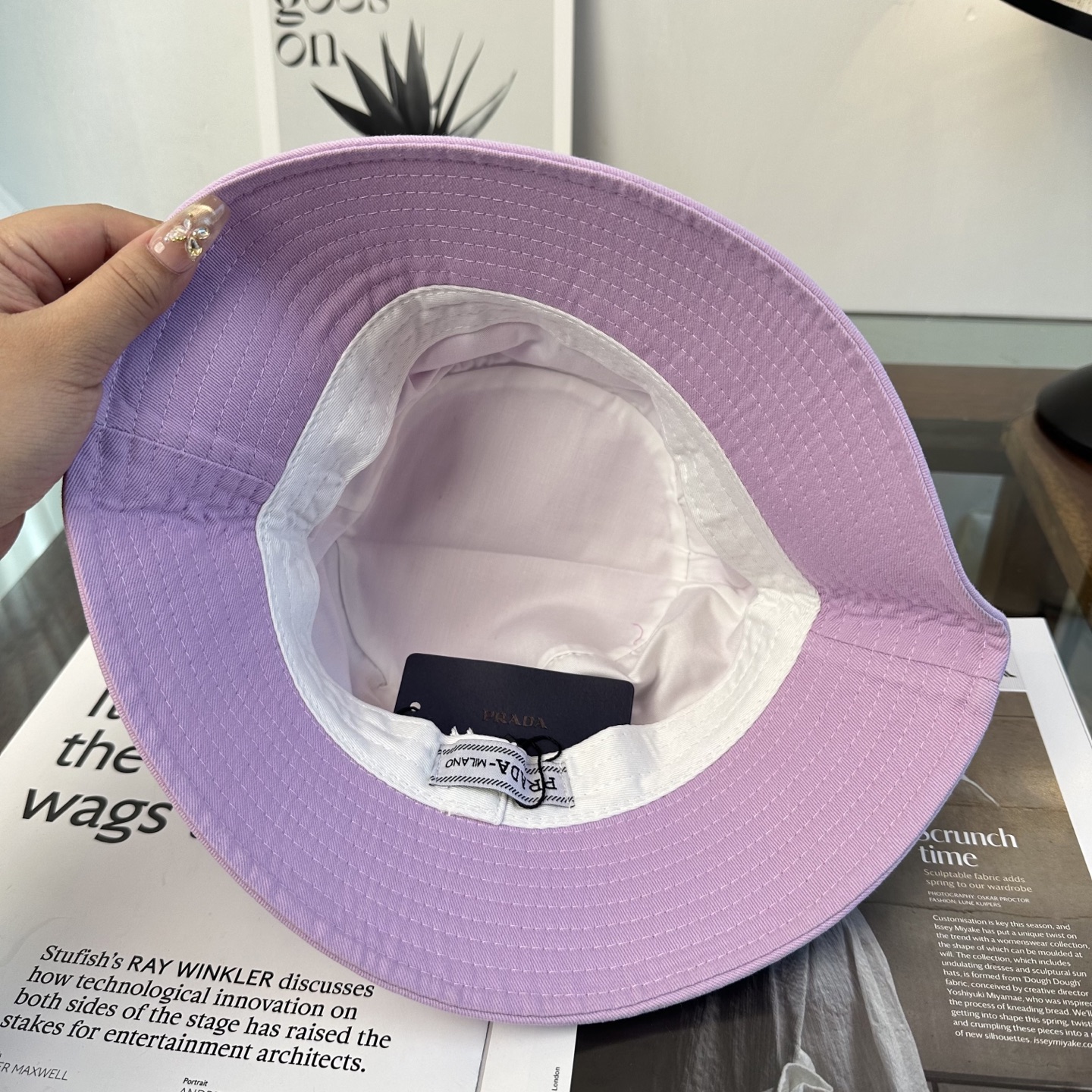 普拉达 Prada 经典渔夫帽，显脸小 大牌款超好搭配，赶紧入手！