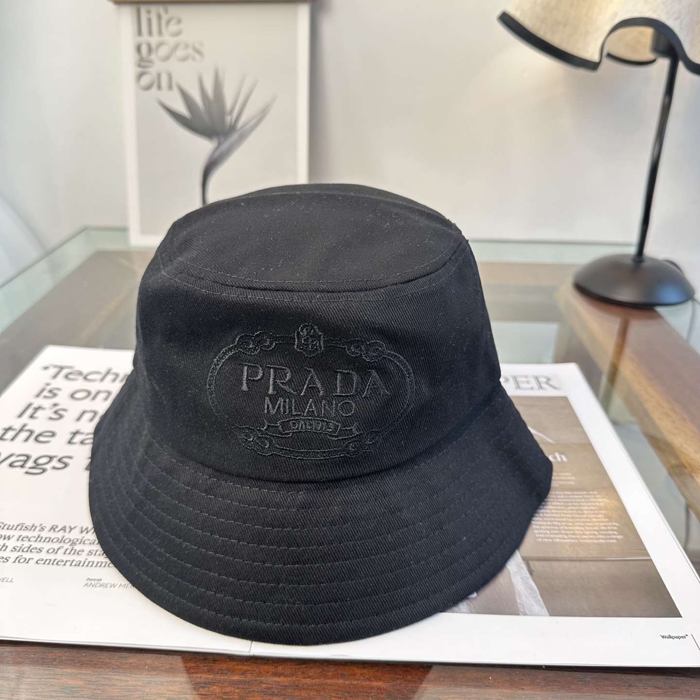 普拉达 Prada 经典渔夫帽，显脸小 大牌款超好搭配，赶紧入手！