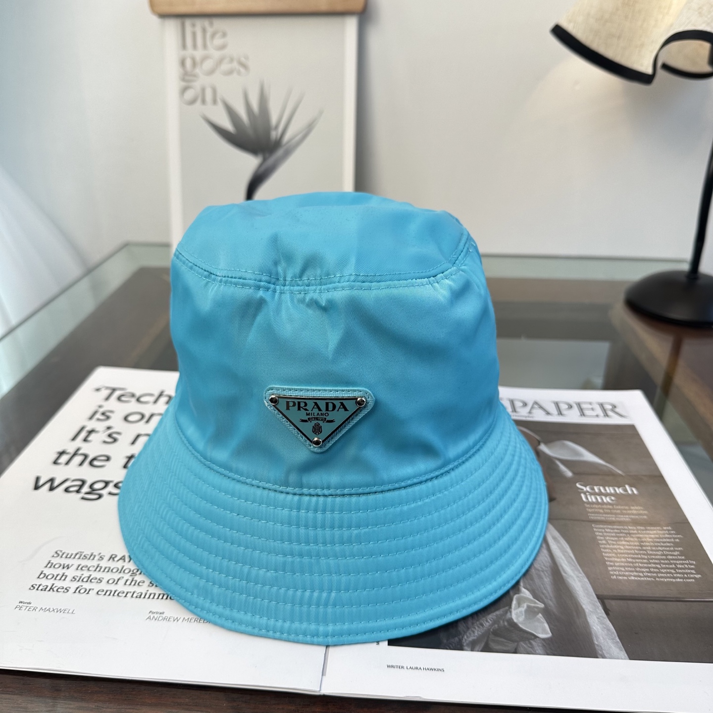 普拉达 Prada 经典三角标渔夫帽，显脸小 大牌款超好搭配，赶紧入手！