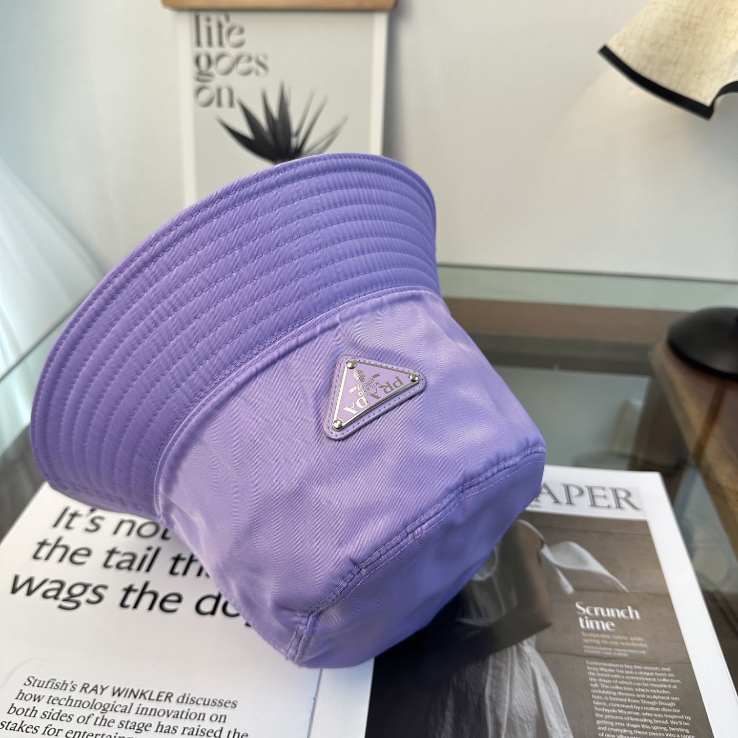 普拉达 Prada 经典三角标渔夫帽，显脸小 大牌款超好搭配，赶紧入手！