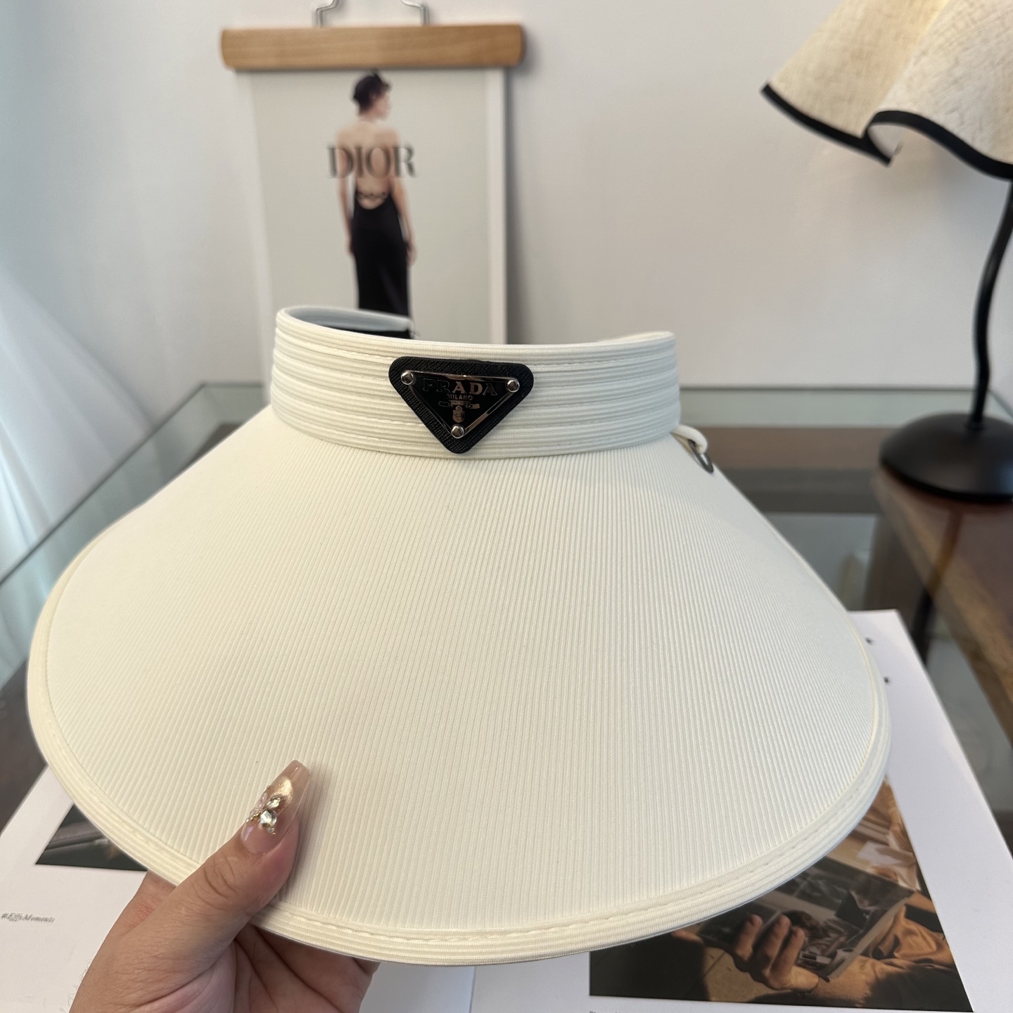 普拉达空顶帽遮阳效果一流🥳🥳墙裂推荐🔺