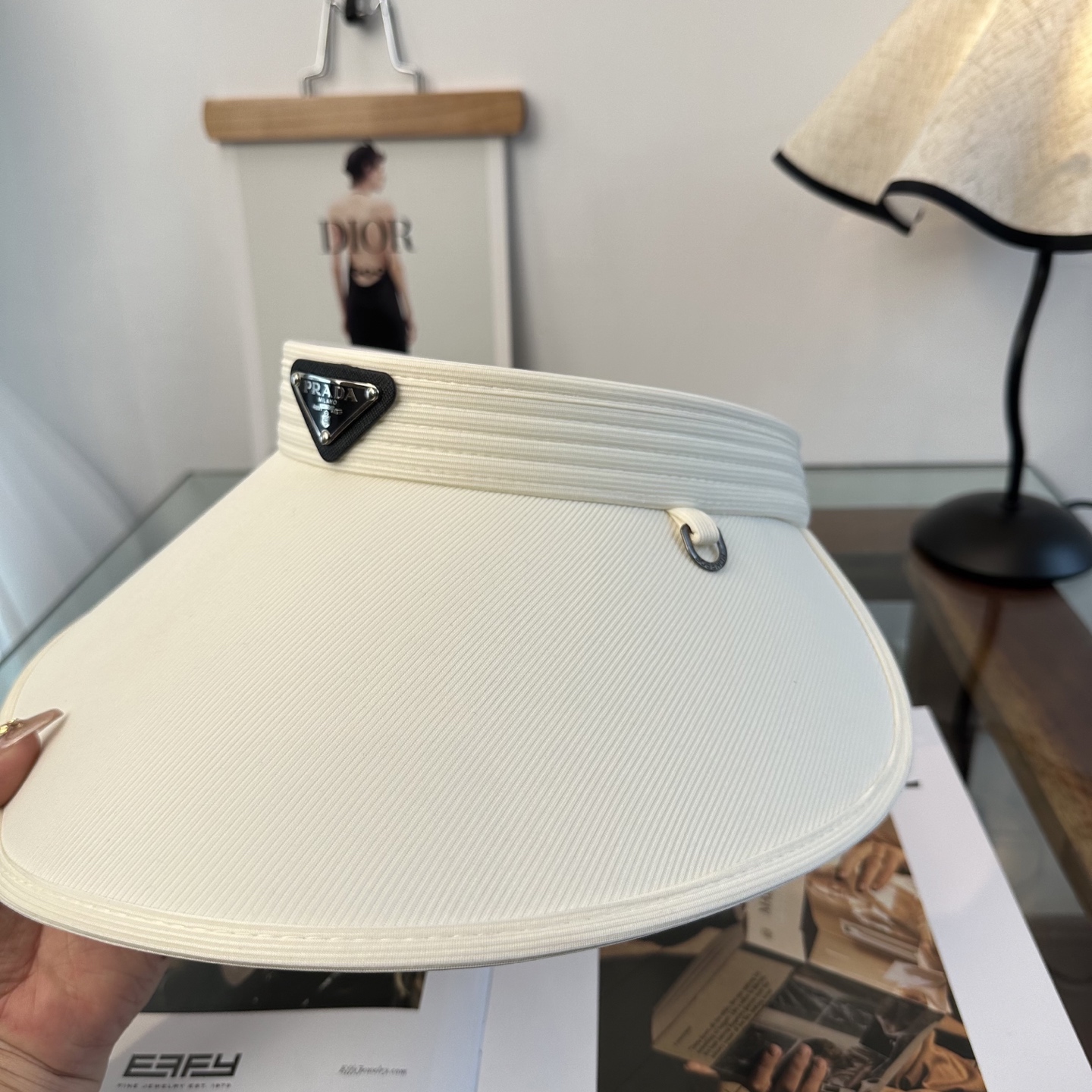 普拉达空顶帽遮阳效果一流🥳🥳墙裂推荐🔺