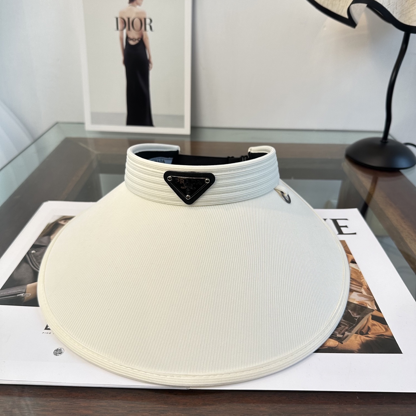 普拉达空顶帽遮阳效果一流🥳🥳墙裂推荐🔺