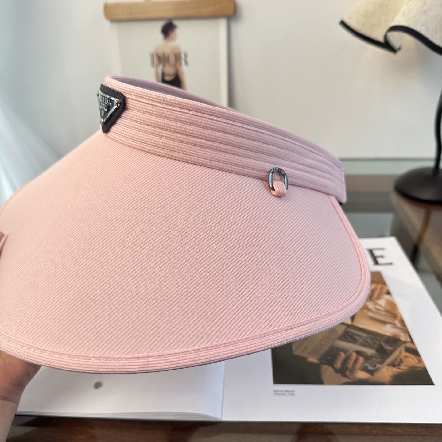 普拉达空顶帽遮阳效果一流🥳🥳墙裂推荐🔺