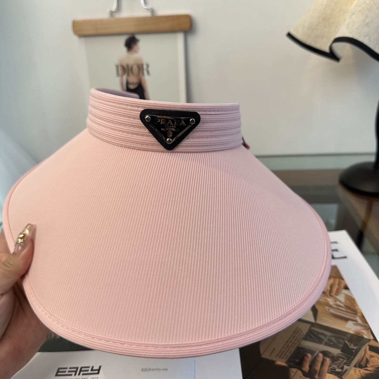 普拉达空顶帽遮阳效果一流🥳🥳墙裂推荐🔺