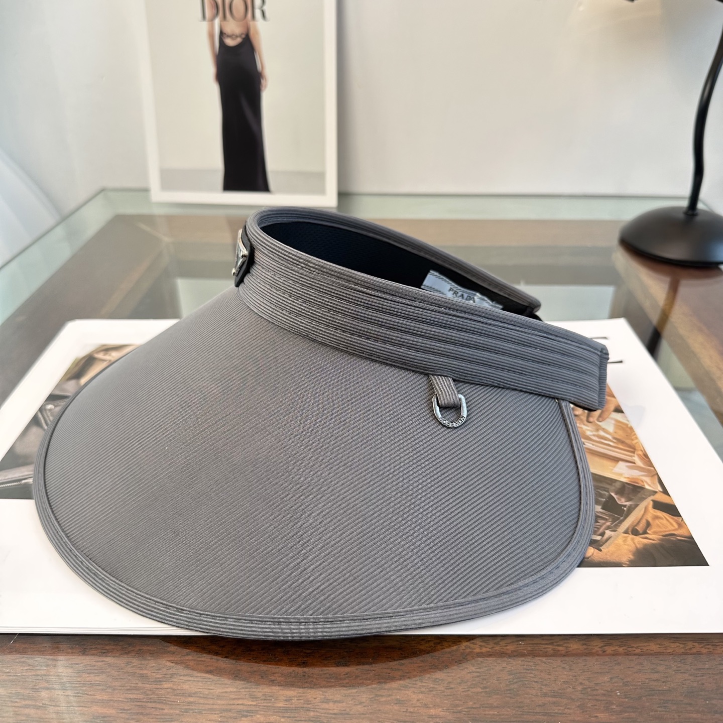 普拉达空顶帽遮阳效果一流🥳🥳墙裂推荐🔺