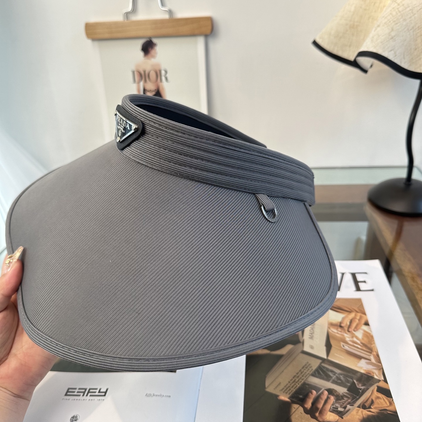 普拉达空顶帽遮阳效果一流🥳🥳墙裂推荐🔺