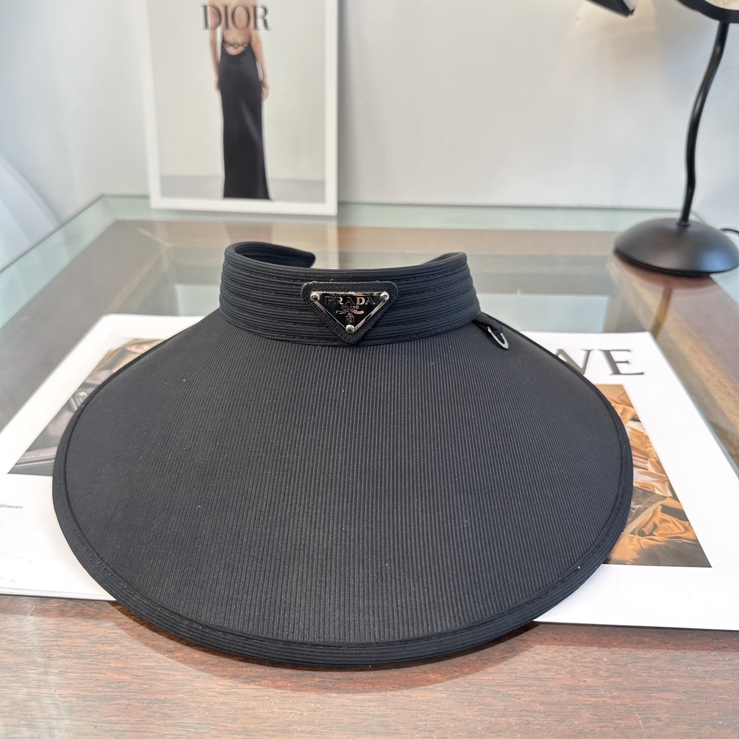 普拉达空顶帽遮阳效果一流🥳🥳墙裂推荐🔺