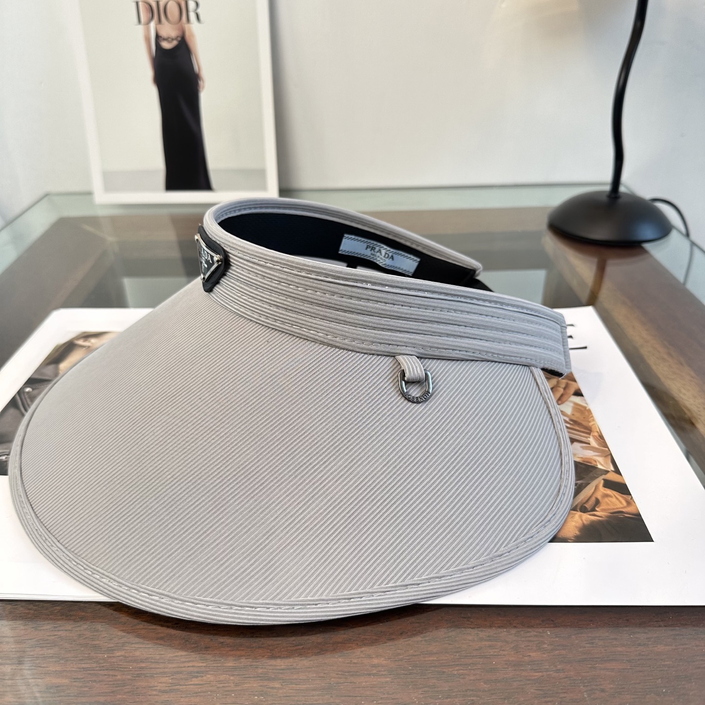 普拉达空顶帽遮阳效果一流🥳🥳墙裂推荐🔺