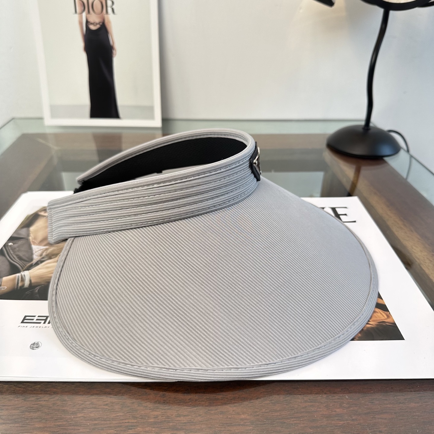 普拉达空顶帽遮阳效果一流🥳🥳墙裂推荐🔺