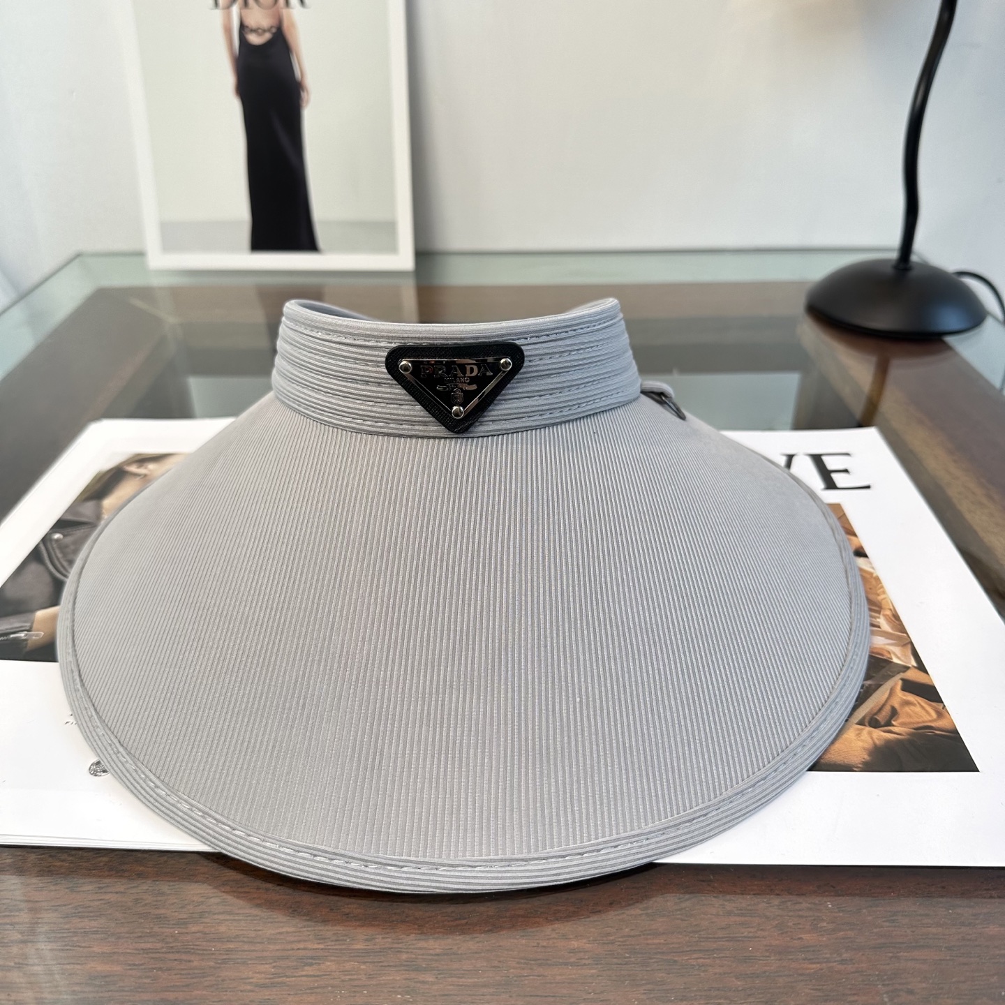 普拉达空顶帽遮阳效果一流🥳🥳墙裂推荐🔺