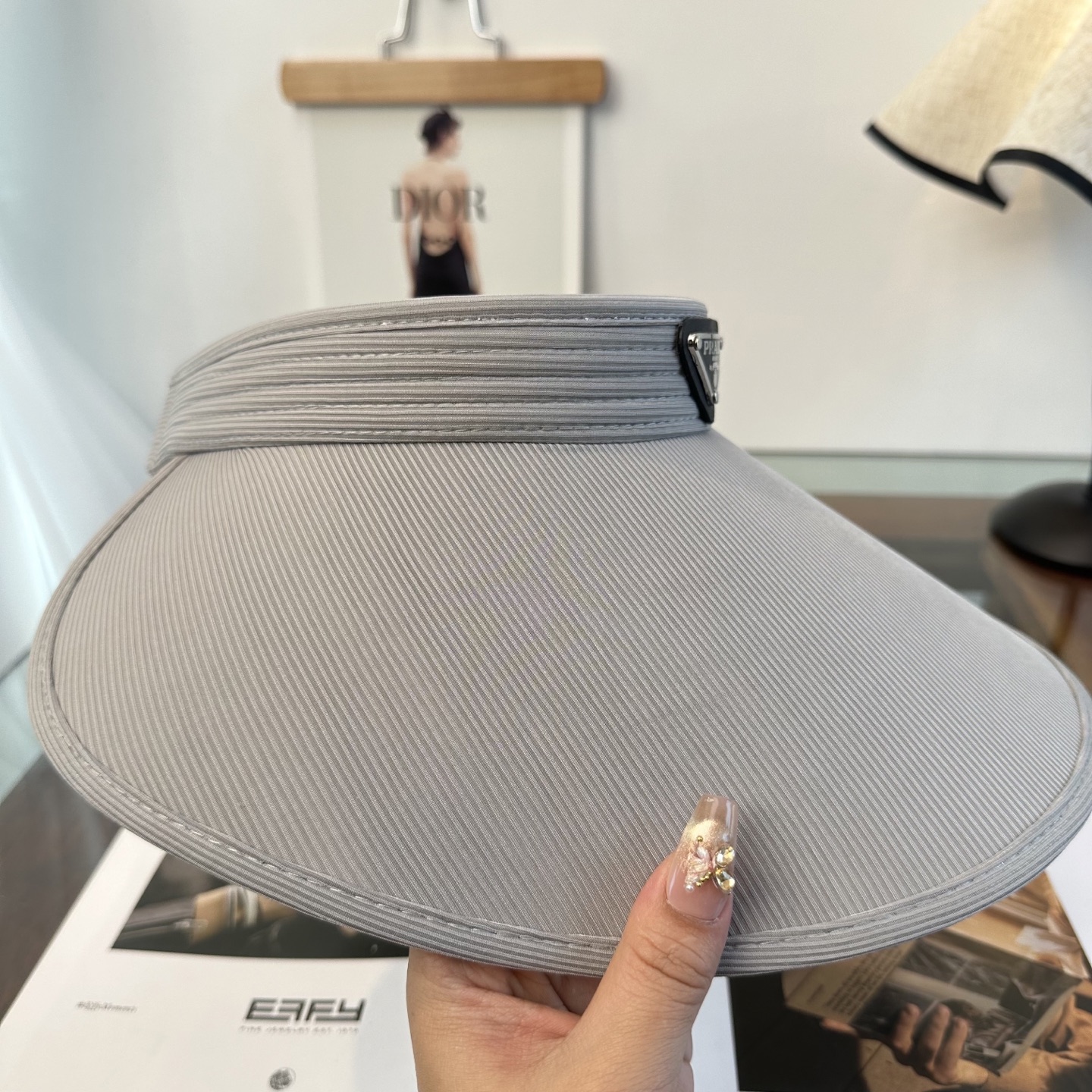 普拉达空顶帽遮阳效果一流🥳🥳墙裂推荐🔺