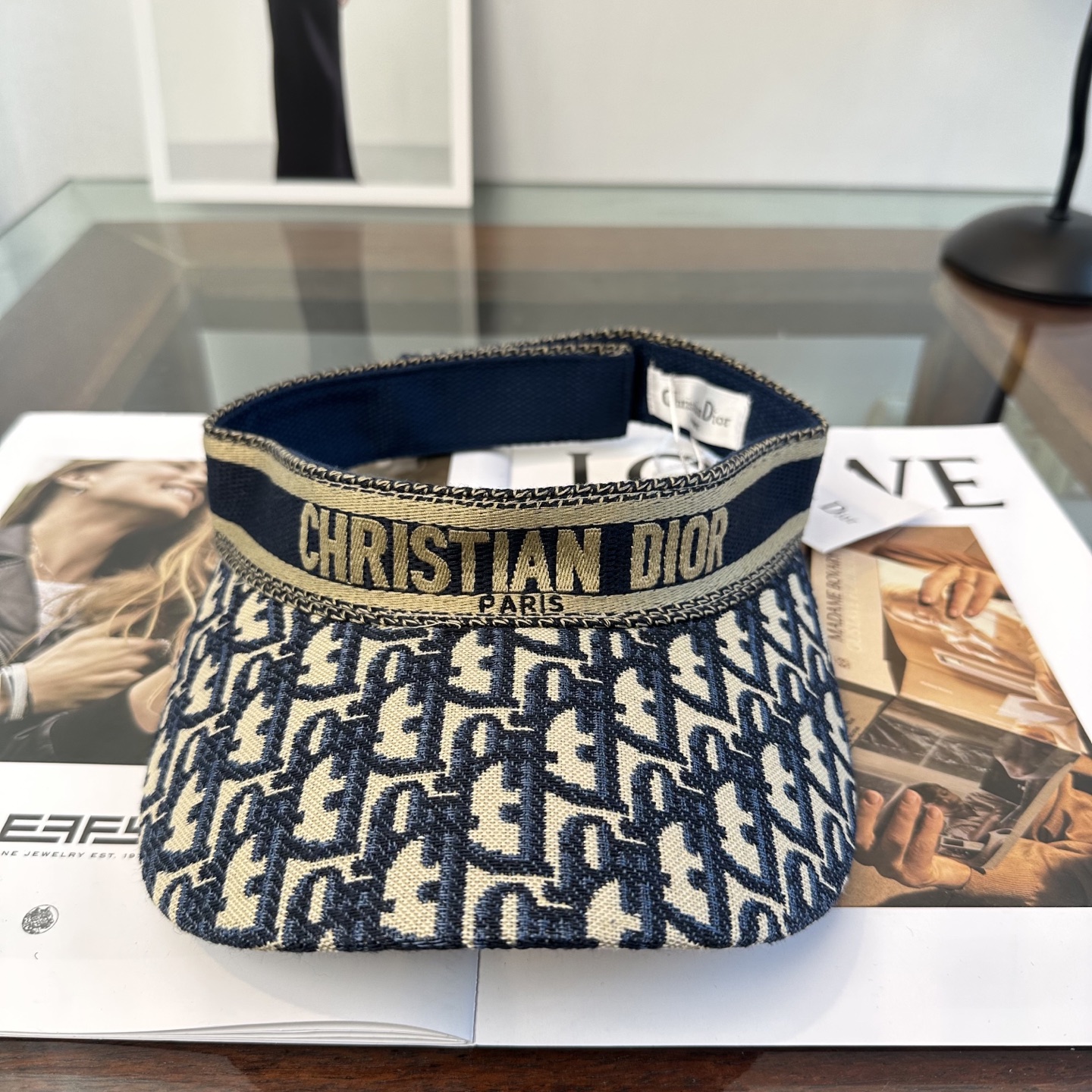 Dior DIOR迪奥 2026春夏新款空顶帽，超甜超乖的小空顶 ，细节和质感都拿捏得很完美 缤纷整个夏天