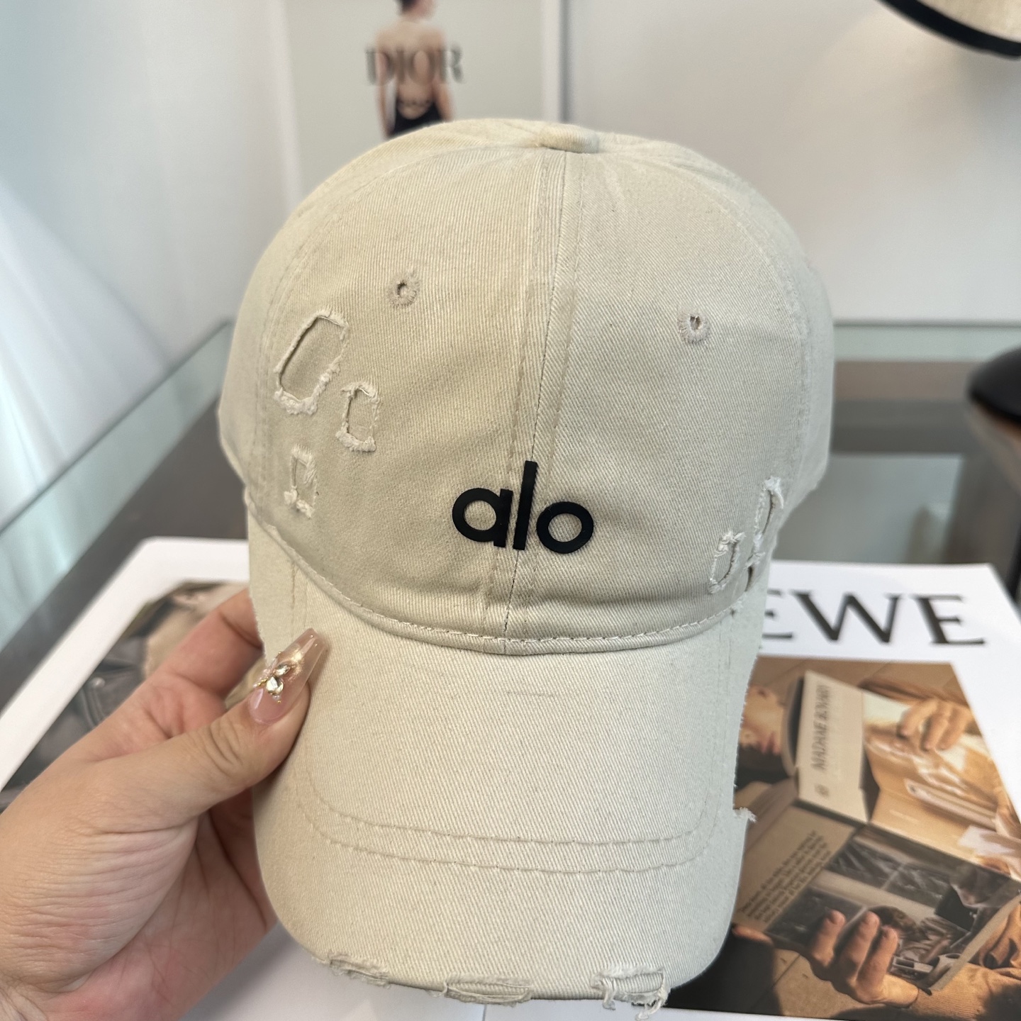 Alo 🔥爆款 新款棒球帽定制面料，简约时尚更透气，超火爆现货秒发