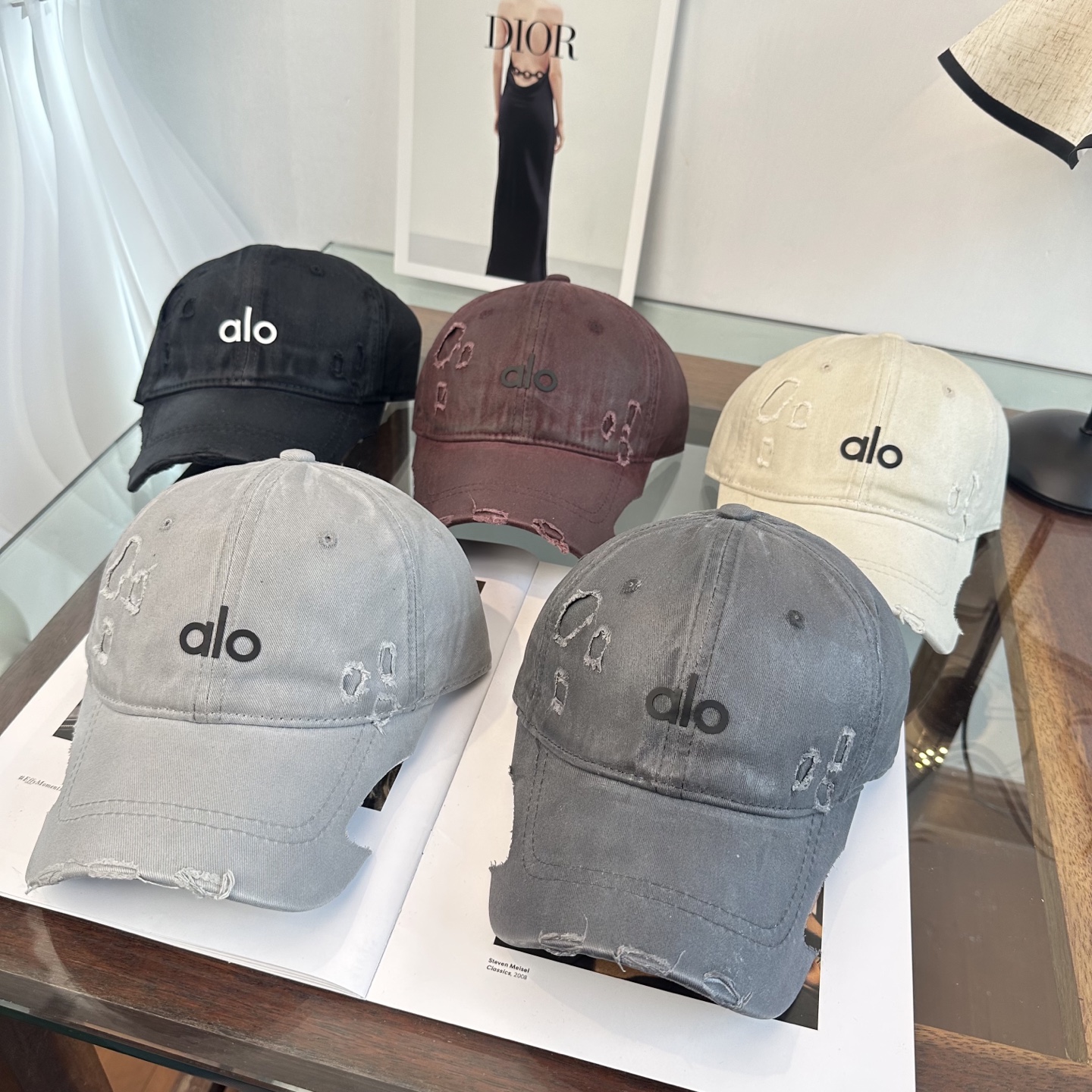 Alo 🔥爆款 新款棒球帽定制面料，简约时尚更透气，超火爆现货秒发