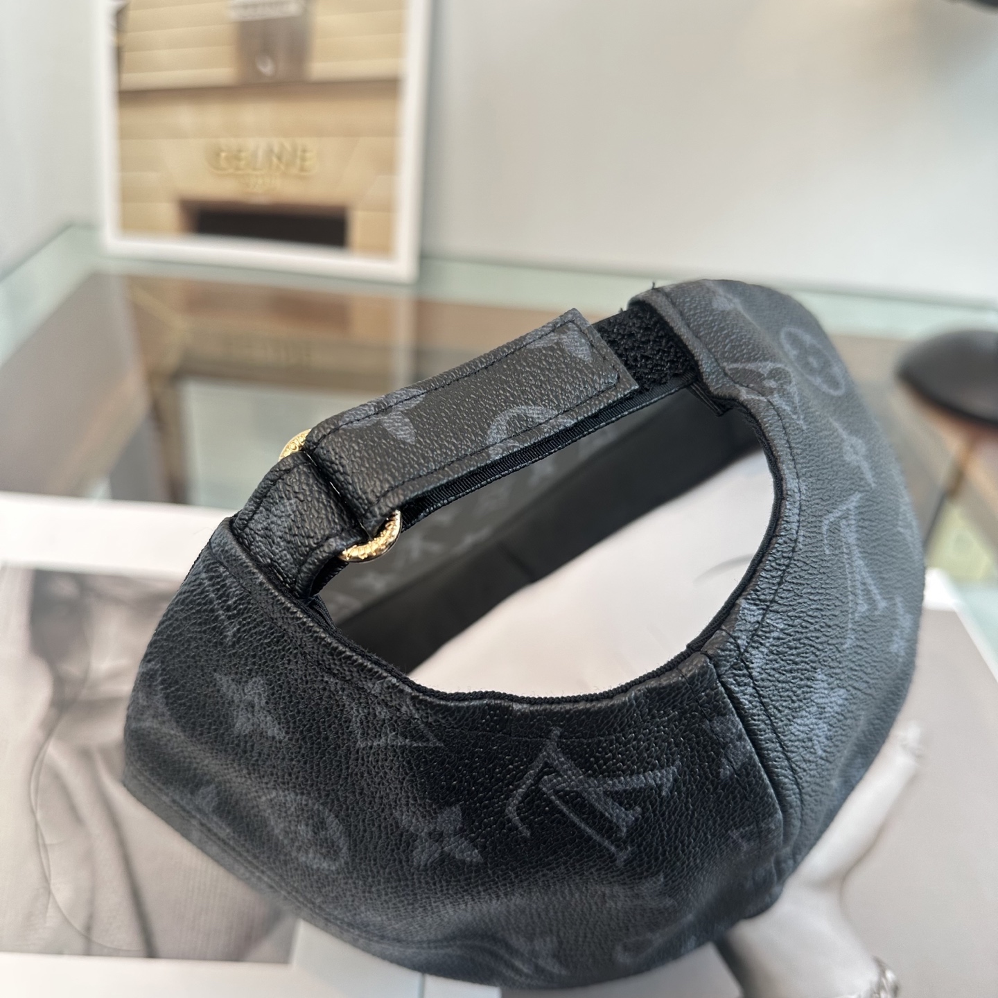 🧢路易威登棒球帽 LouisVuitton😍新款LV棒球帽，重工打造♥️高端大气，百搭款🤗男女通用！