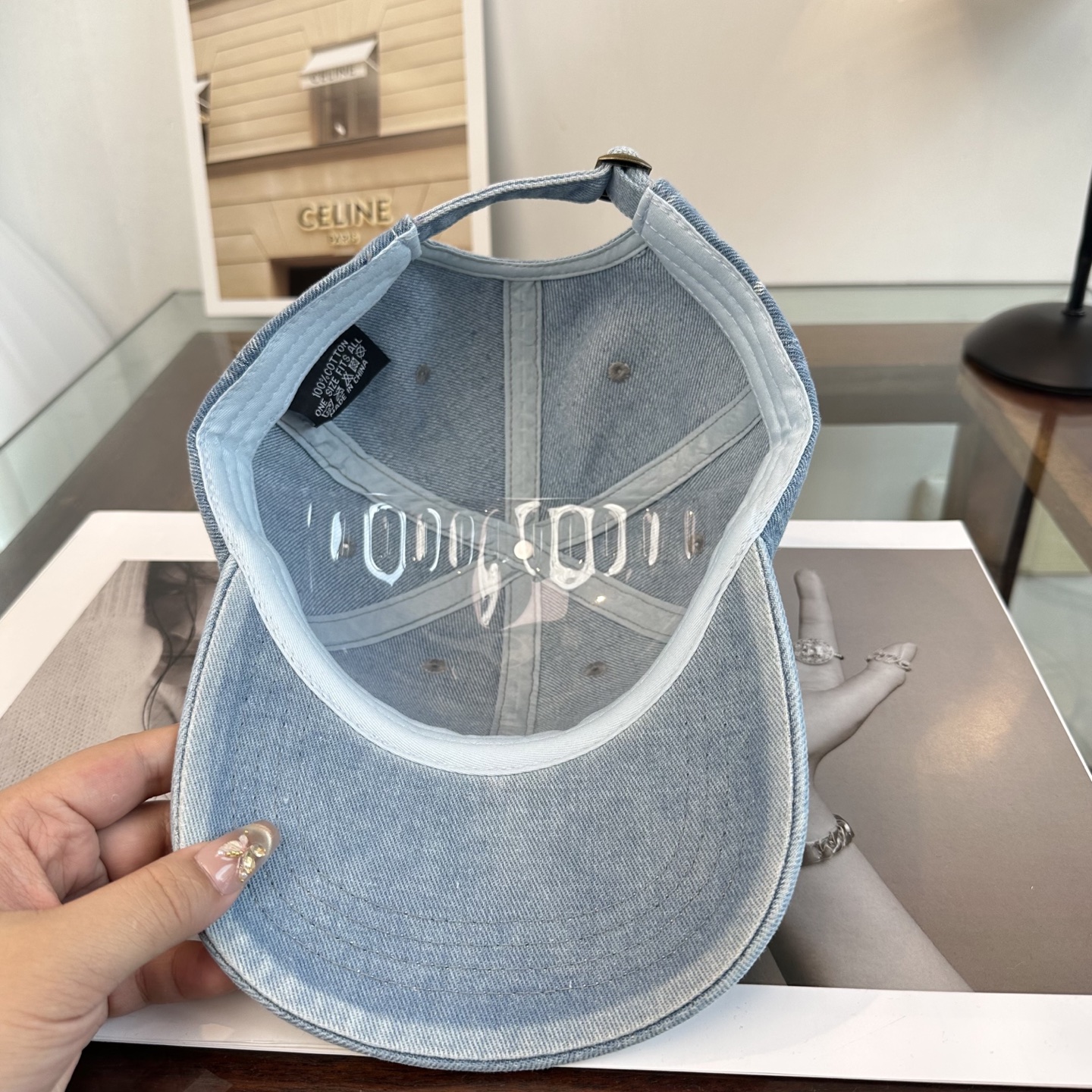 🧢路易威登棒球帽 LouisVuitton😍新款LV棒球帽，重工打造♥️高端大气，百搭款🤗男女通用！