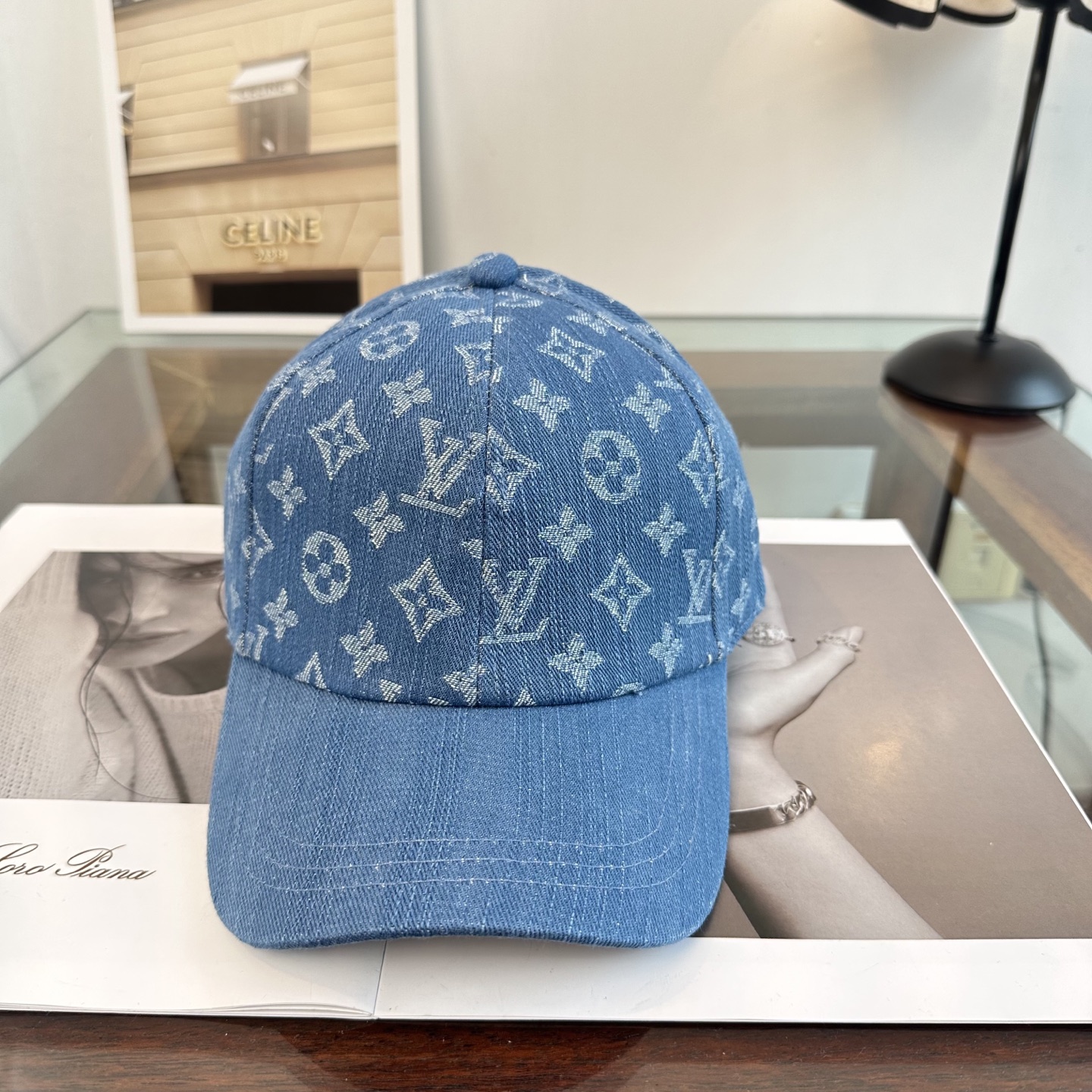 🧢路易威登棒球帽 LouisVuitton😍新款LV棒球帽，重工打造♥️高端大气，百搭款🤗男女通用！