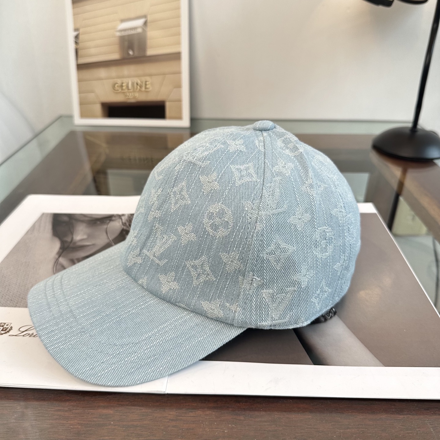 🧢路易威登棒球帽 LouisVuitton😍新款LV棒球帽，重工打造♥️高端大气，百搭款🤗男女通用！