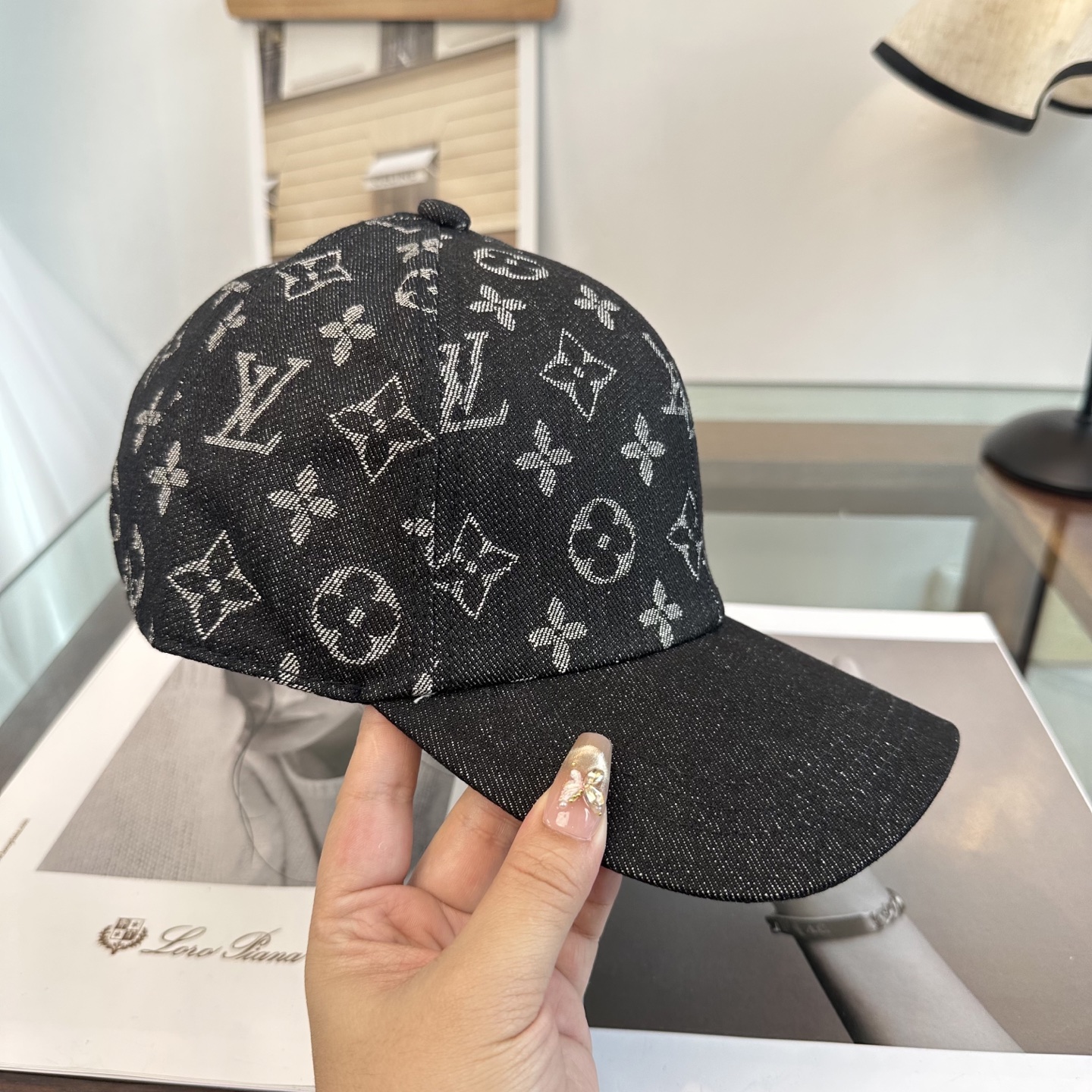 🧢路易威登棒球帽 LouisVuitton😍新款LV棒球帽，重工打造♥️高端大气，百搭款🤗男女通用！