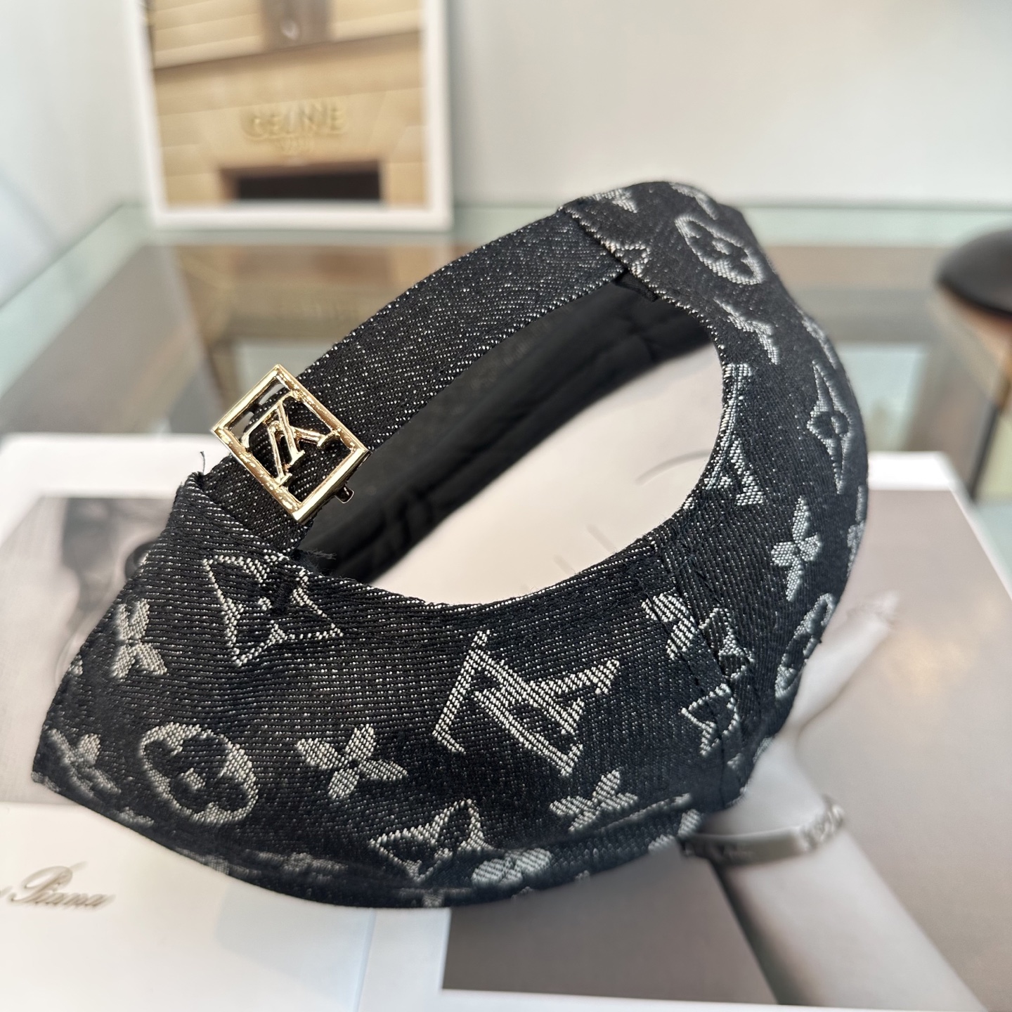 🧢路易威登棒球帽 LouisVuitton😍新款LV棒球帽，重工打造♥️高端大气，百搭款🤗男女通用！