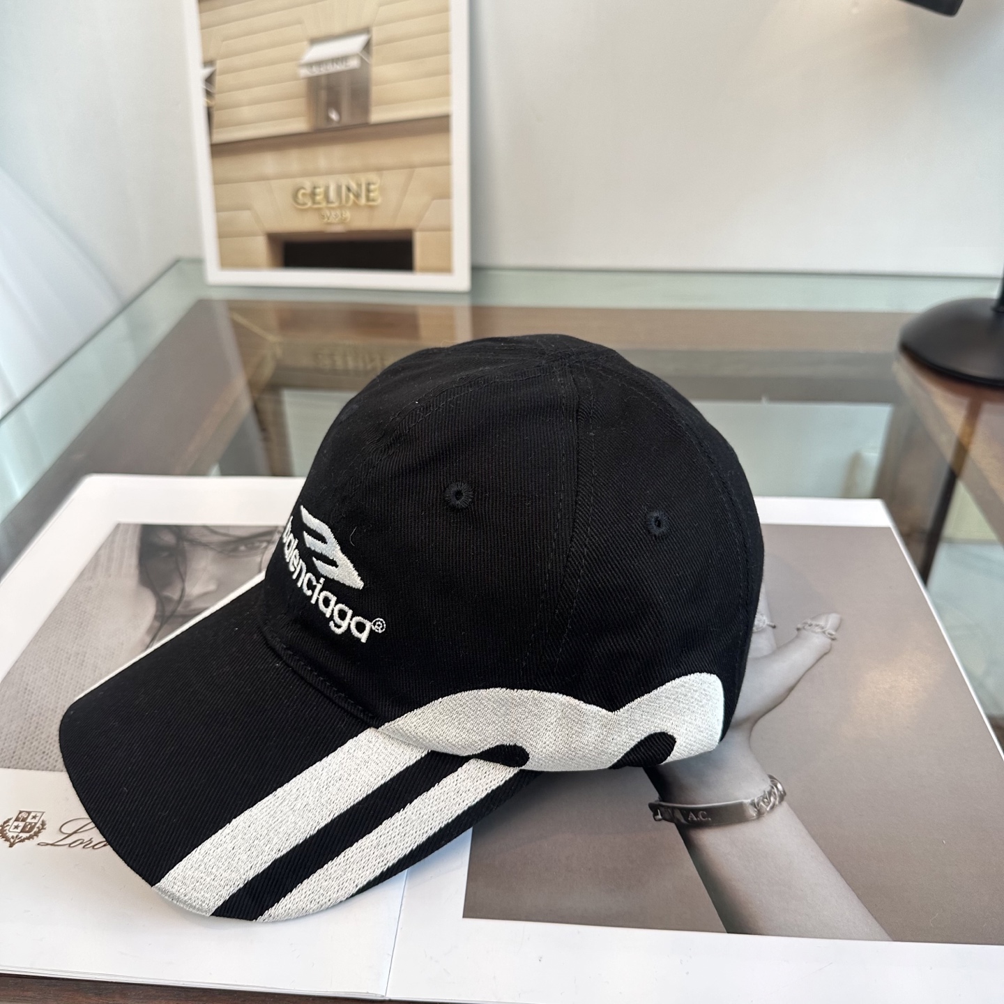 新品Balenciaga 巴黎世家字母新款棒球帽现货秒发🧢简约时尚超级无敌好看的帽子！情侣款！