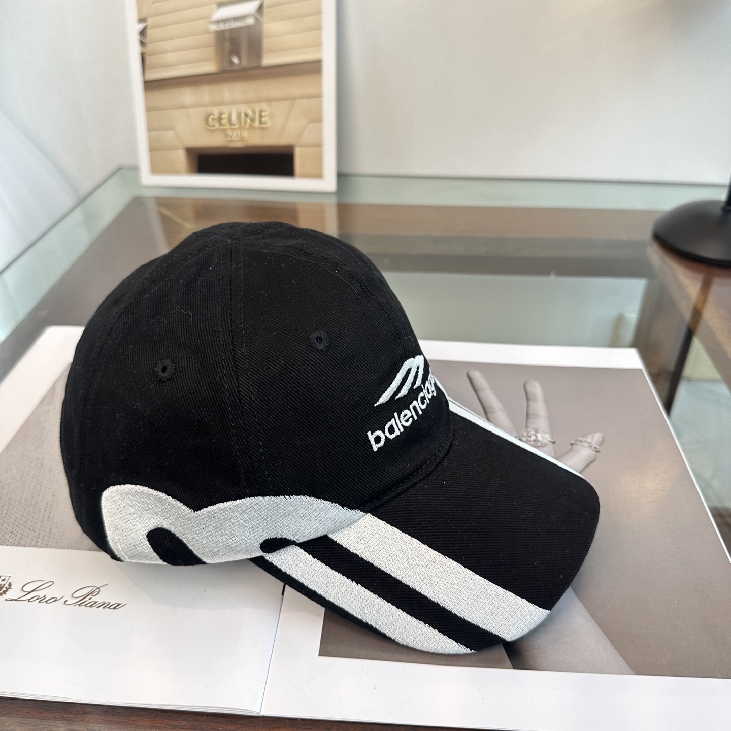 新品Balenciaga 巴黎世家字母新款棒球帽现货秒发🧢简约时尚超级无敌好看的帽子！情侣款！