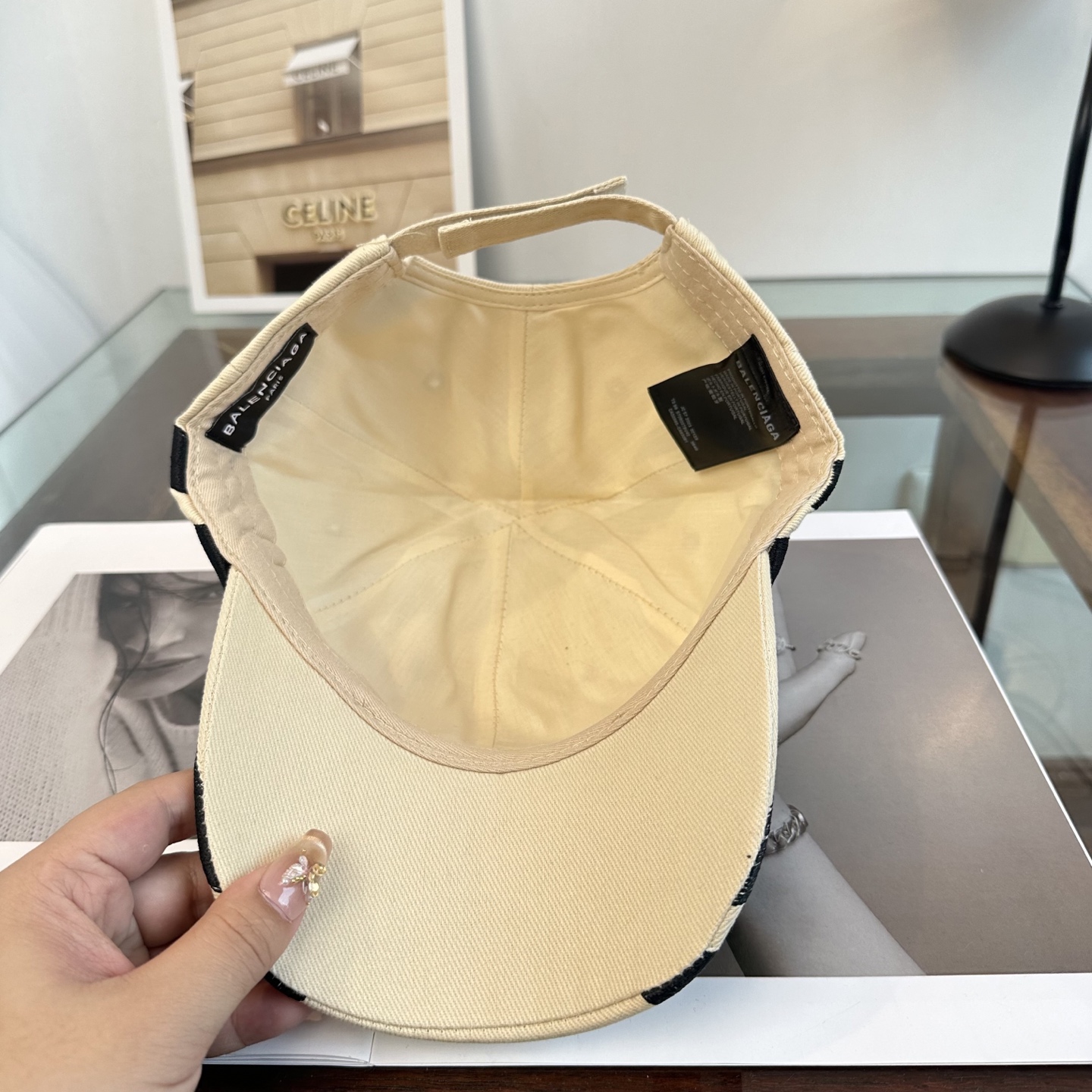 新品Balenciaga 巴黎世家字母新款棒球帽现货秒发🧢简约时尚超级无敌好看的帽子！情侣款！